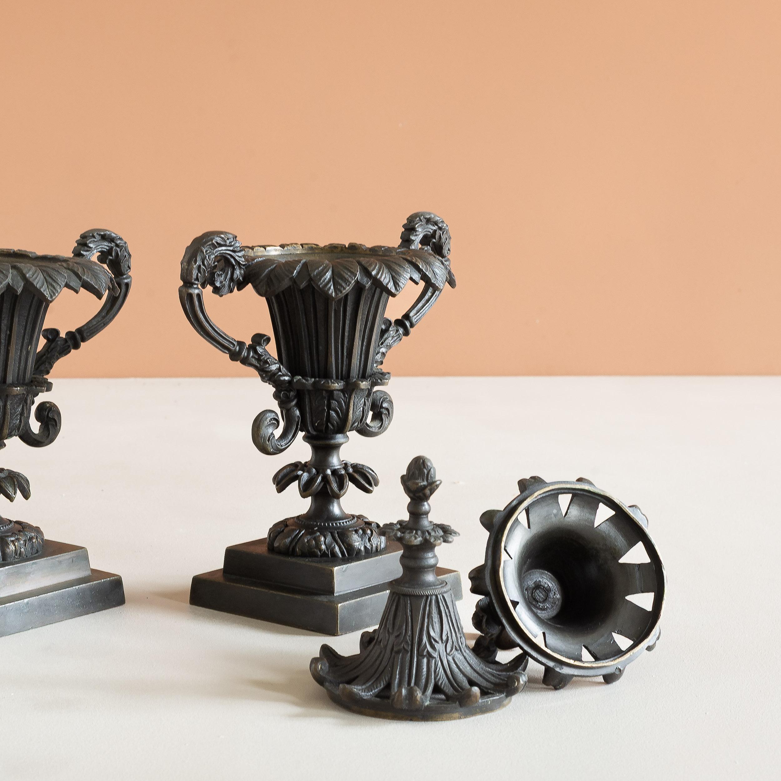 Pair of Antique Regency  Period Bronze Pastille Burners In Good Condition For Sale In London, GB