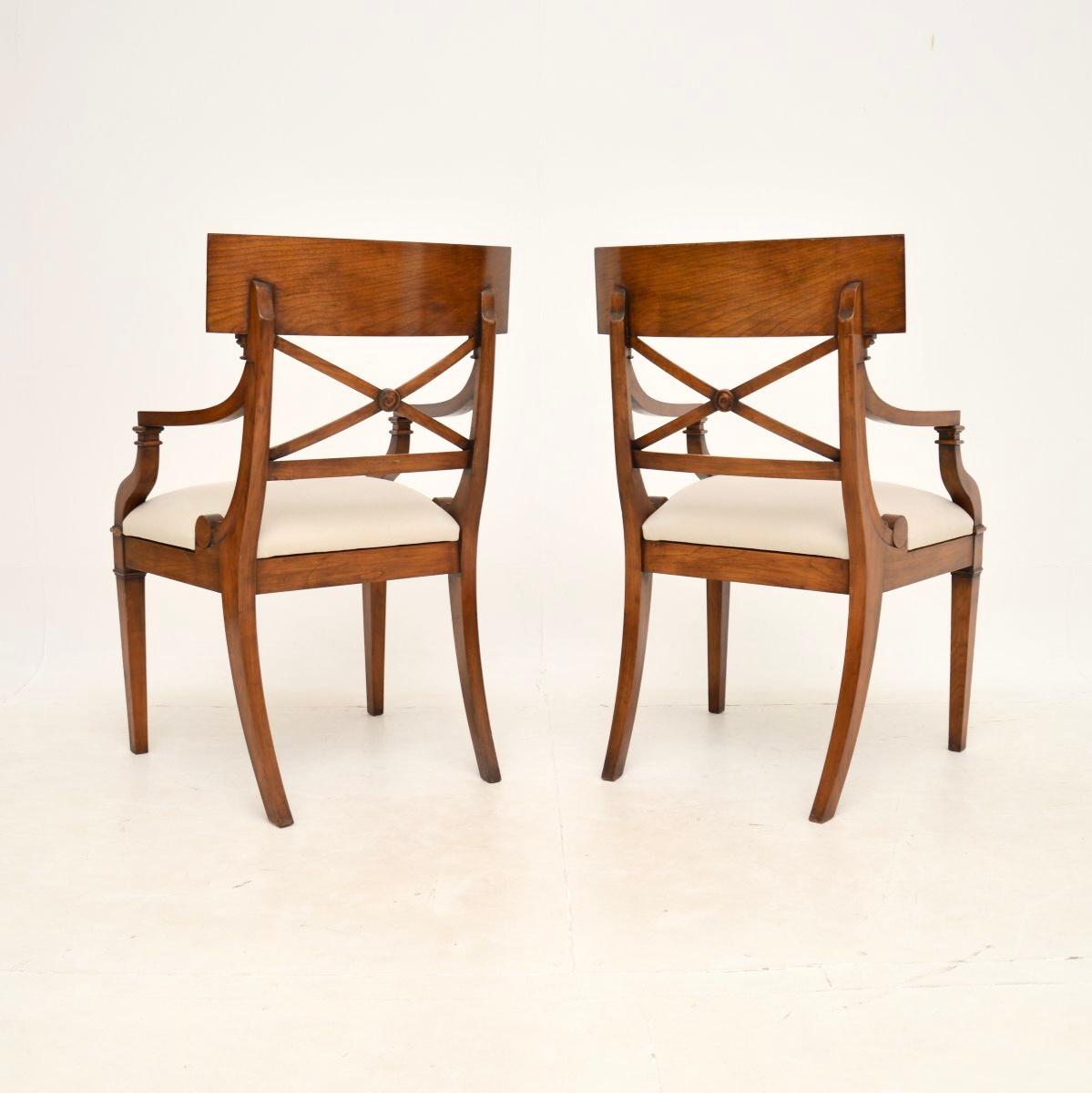 Paar antike Sessel im Regency-Stil im Zustand „Gut“ im Angebot in London, GB