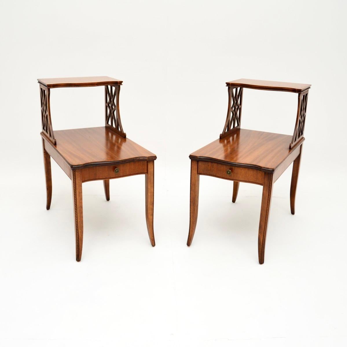 A beautiful and elegant pair of antique Regency style side tables. They are in the classic Regency style, they were made in England and date from around the 1930’s.

The quality is excellent and they are a very useful size. They are quite narrow and