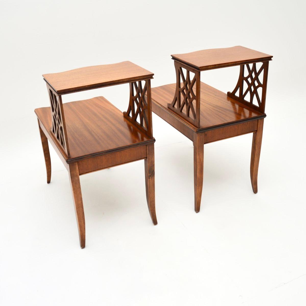 Wood Pair of Antique Regency Style Side Tables For Sale