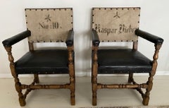 Zwei antike Thronsessel im Renaissance-Stil