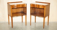PAiR OF ANTIQUE RESTORED SERPENTINE FRONTED FLAMED HARDWOOD SIDE END LAMP TABLES