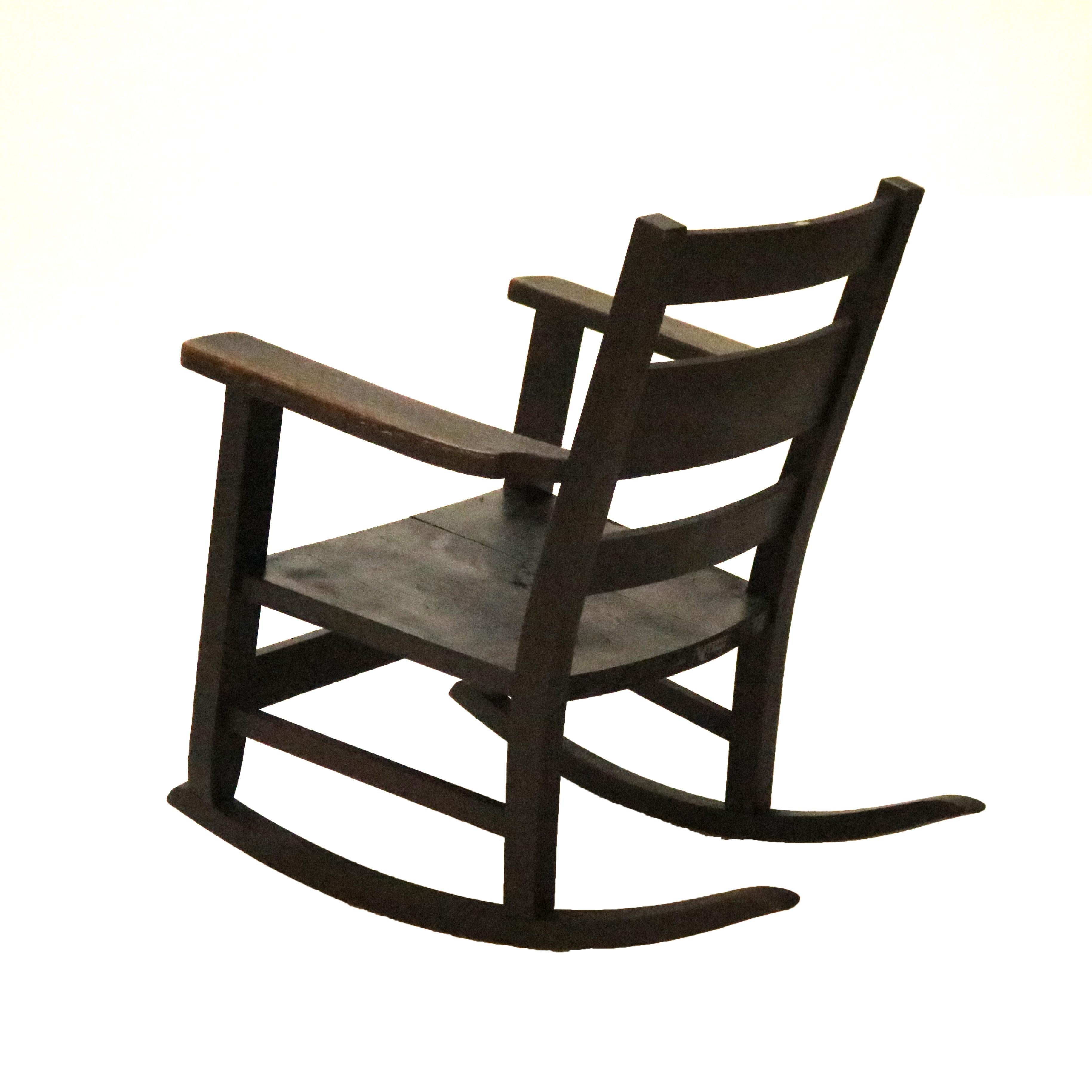 Coppia di sedie a dondolo antiche RH Conant's Sons Mission Arts & Crafts c1910 in vendita 4
