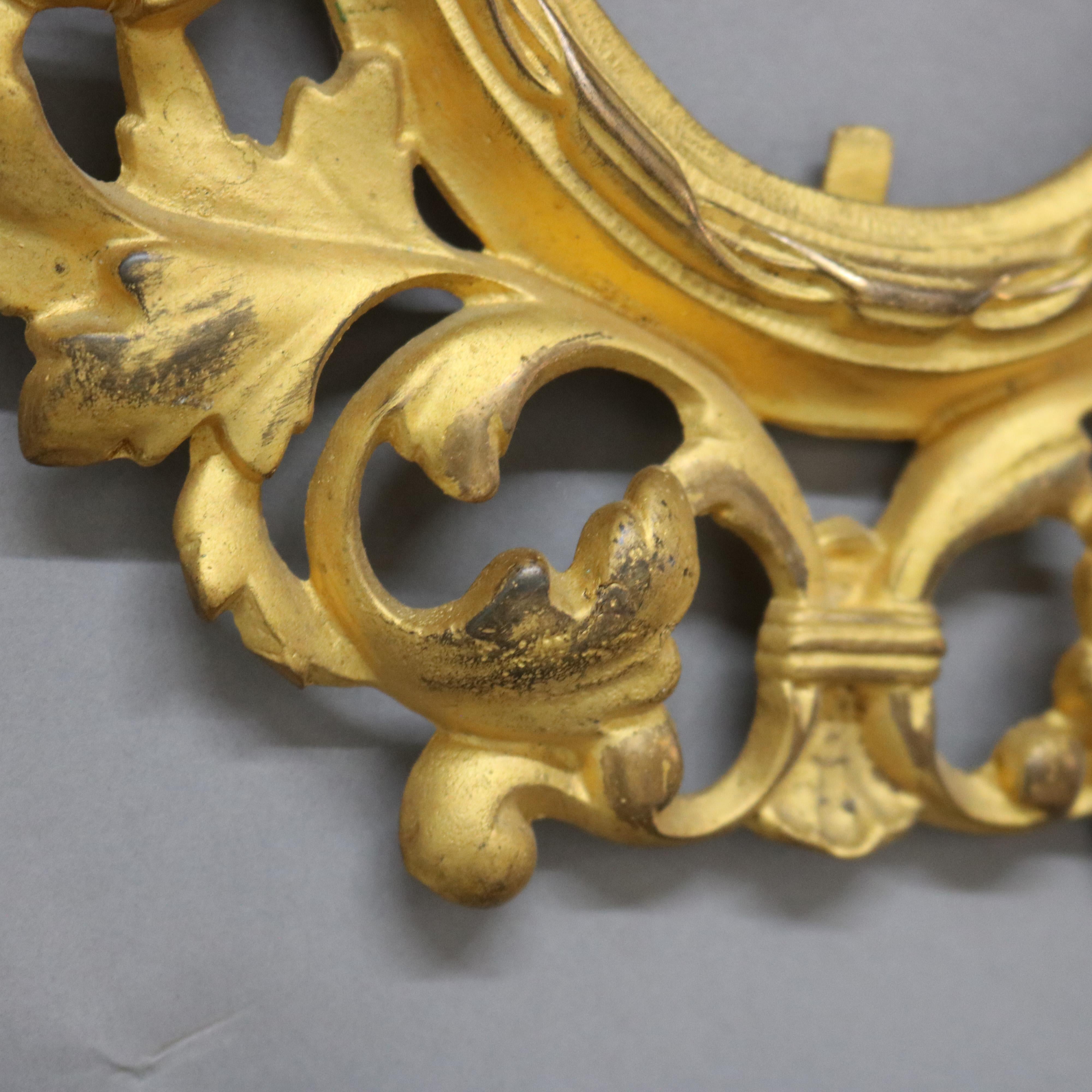Pareja de marcos antiguos rococó de bronce dorado con forma foliada C1900 Bronce en venta