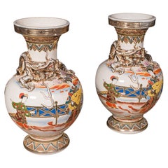 Ein Paar antiker Satsuma-Vasen, japanisch, Keramik, Balusterform, Meiji-Zeit, späte viktorianische Zeit