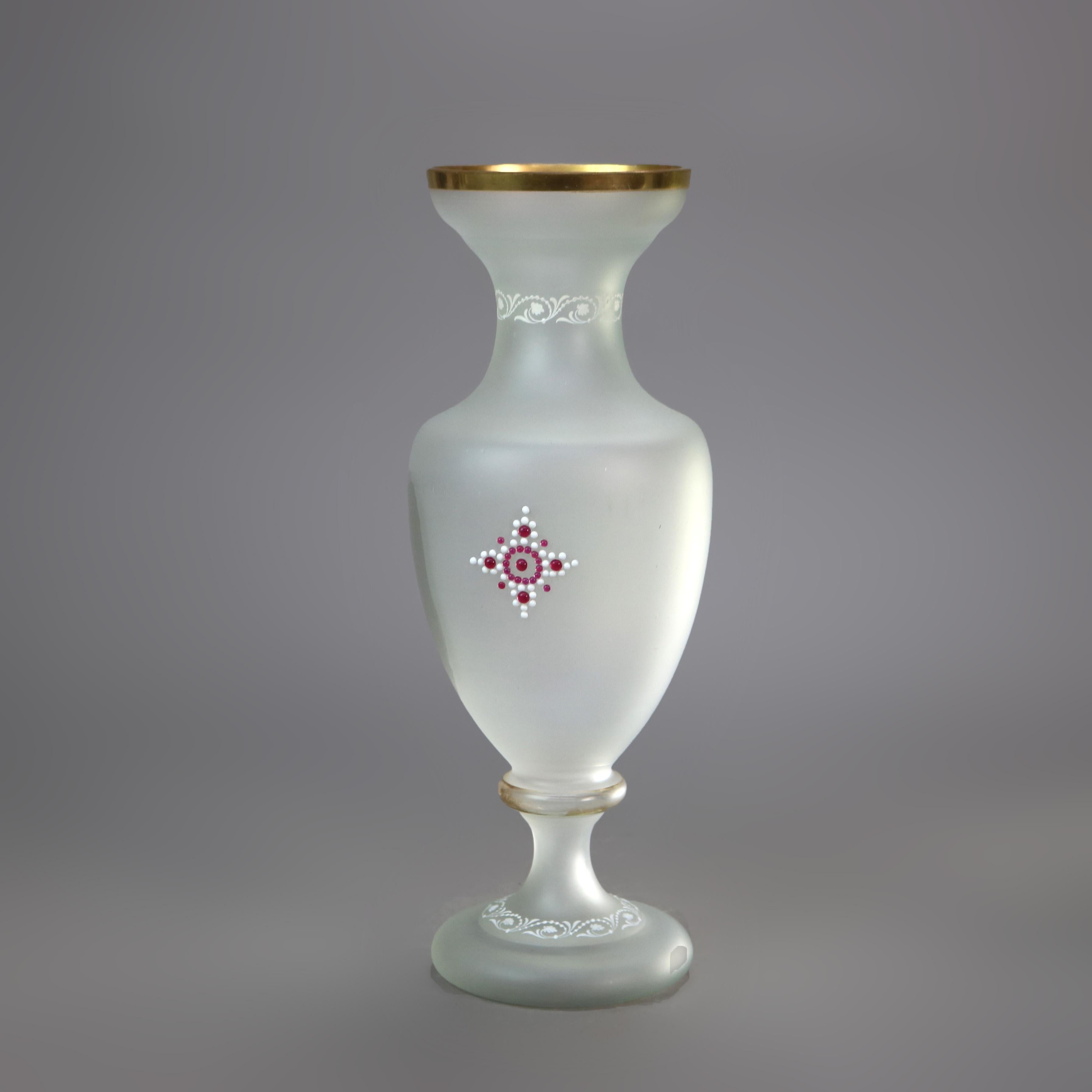 Verre Paire de vases anciens scéniques en verre peint à la main coquillage C1890 en vente