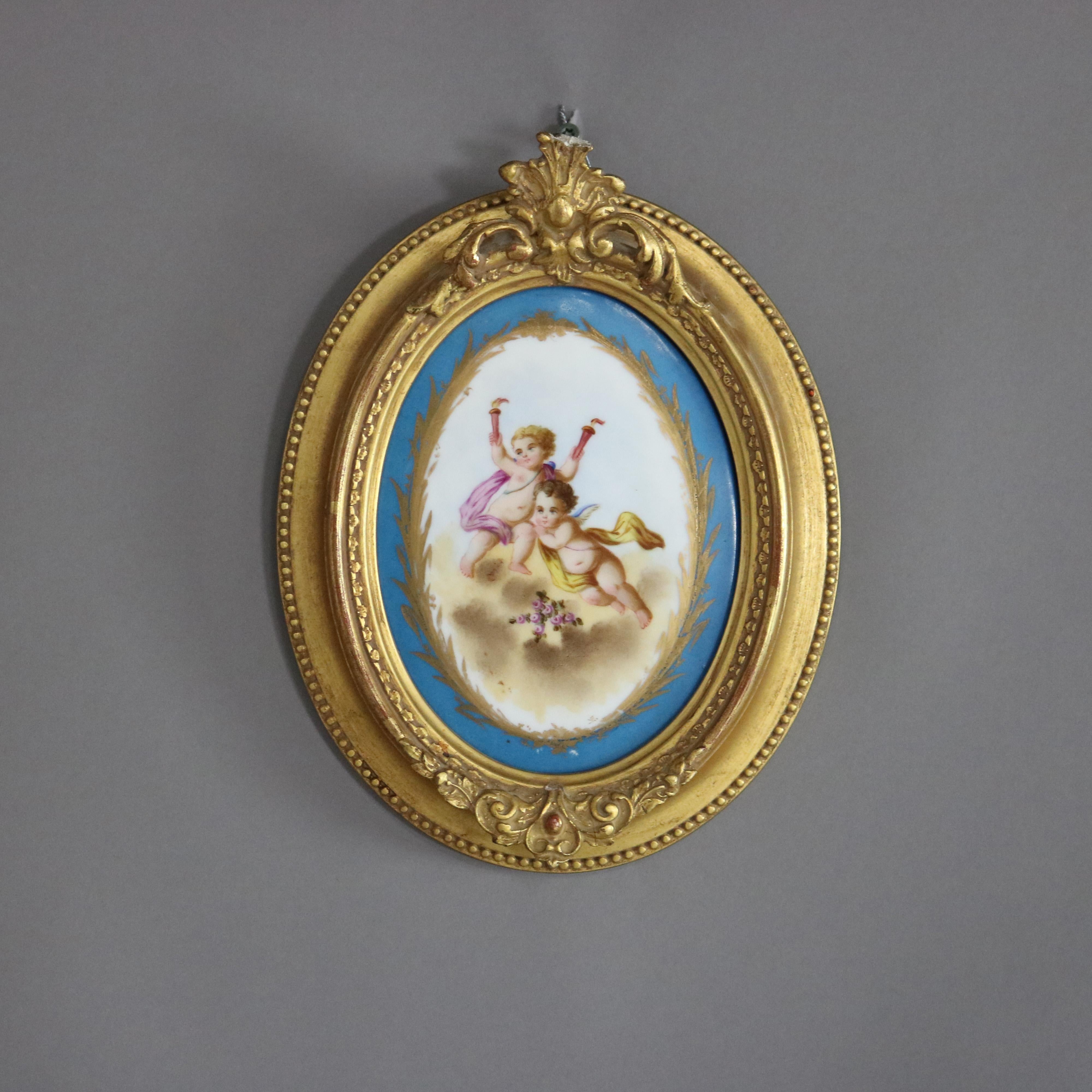 Pareja de placas antiguas de porcelana neoclásica de Sevres con querubines C1890 Porcelana