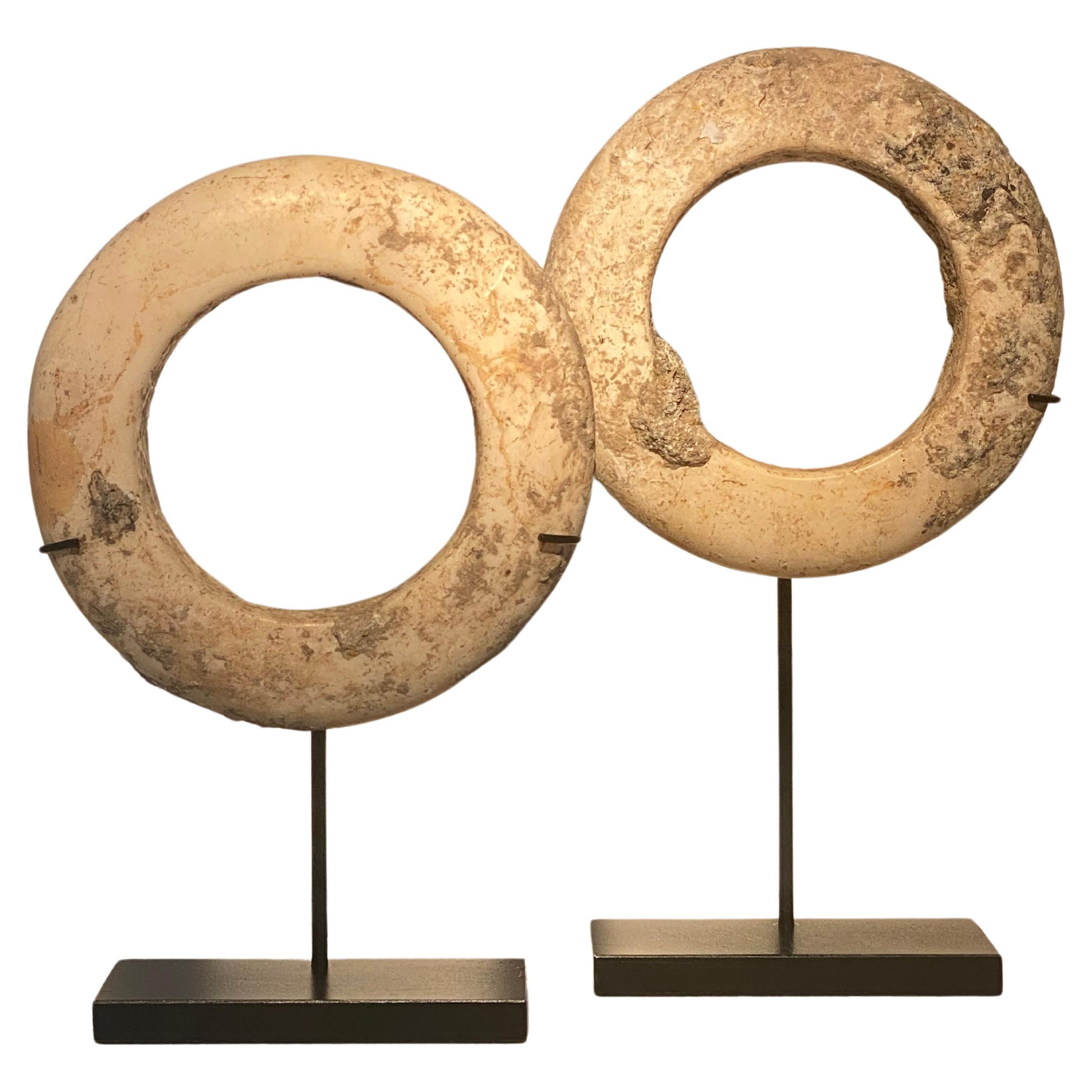 Paar antike Muschelarmbänder aus Südostasien