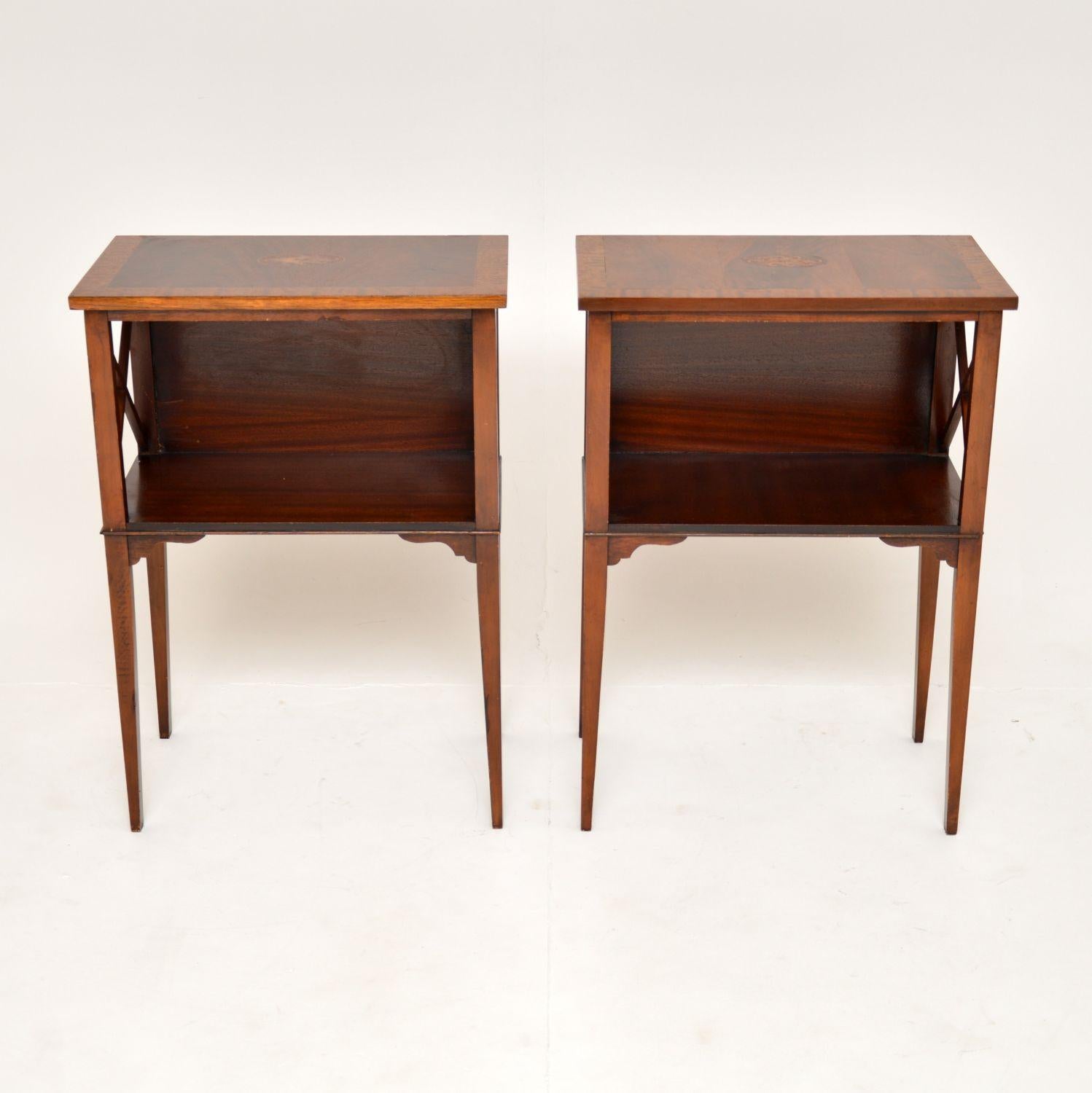 Pair of Antique Sheraton Style Inlaid Side Tables In Good Condition In London, GB