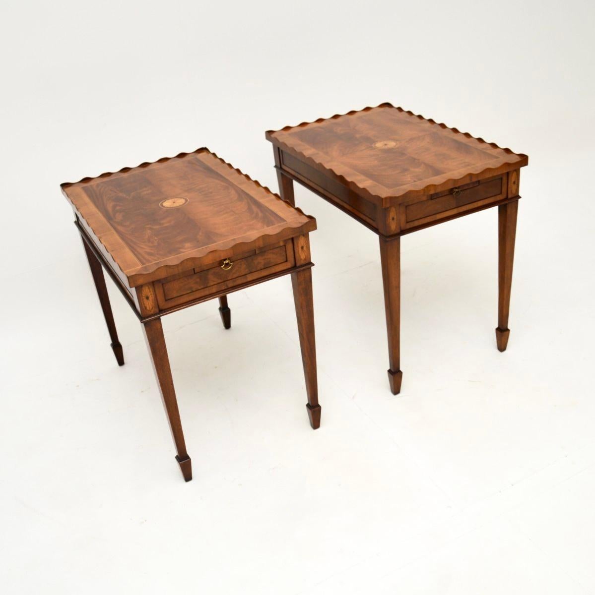 Wood Pair of Antique Sheraton Style Side Tables For Sale