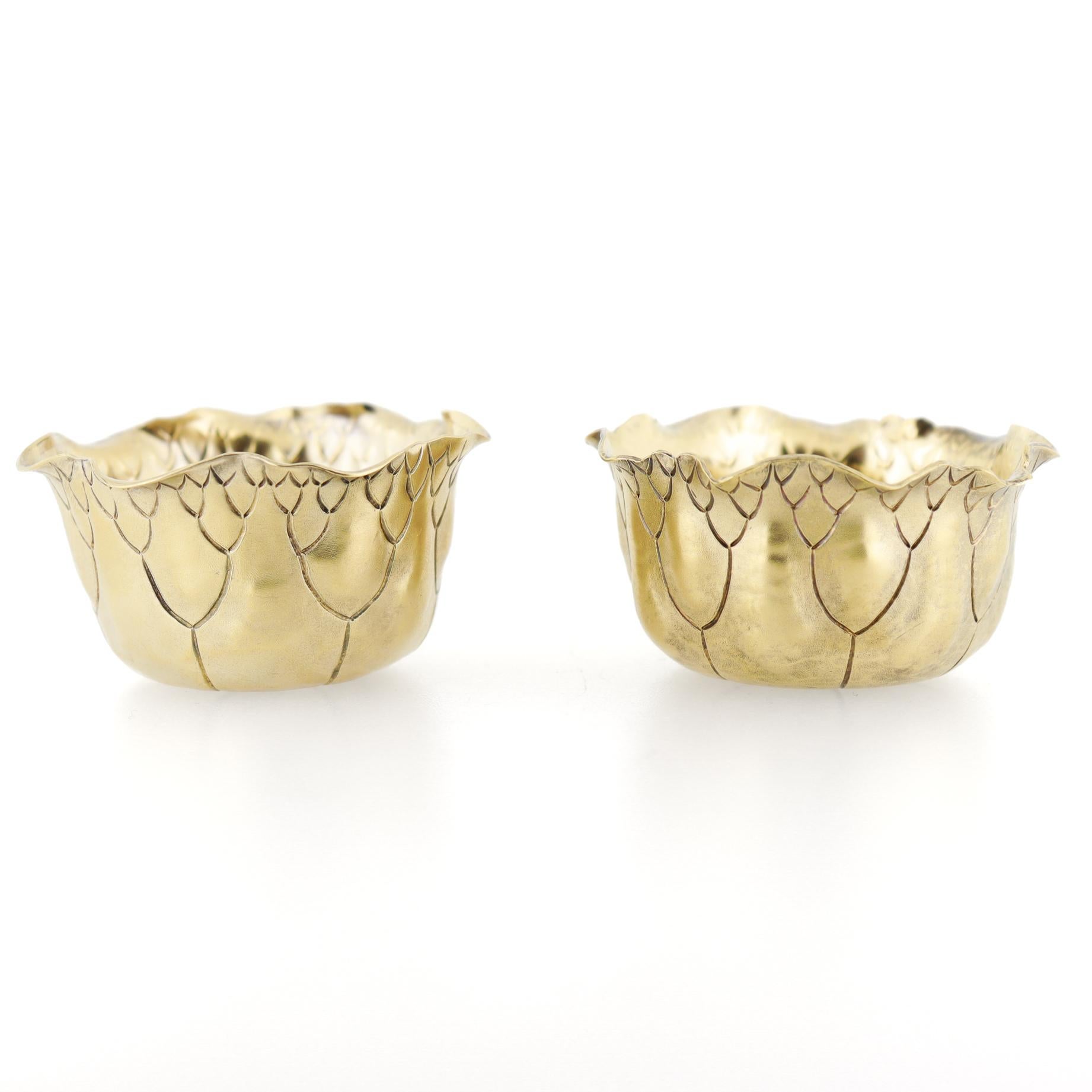 Pair of Antique Shiebler Gilt Sterling Silver Lily Pad Salt Cellars or Bowls In Good Condition For Sale In Philadelphia, PA