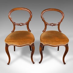 Paar antike Beistellstühle, englisch, Nussbaum, Sitz mit Schnallenrückenlehne, frühviktorianisch, Paar