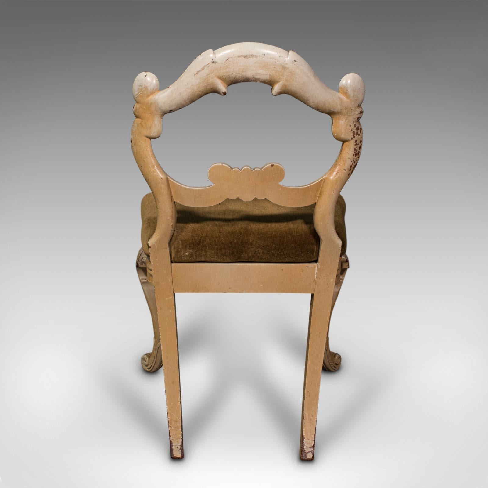 Noyer Paire de chaises d'appoint anciennes, françaises, peintes, hall, siège d'appoint, victorienne en vente