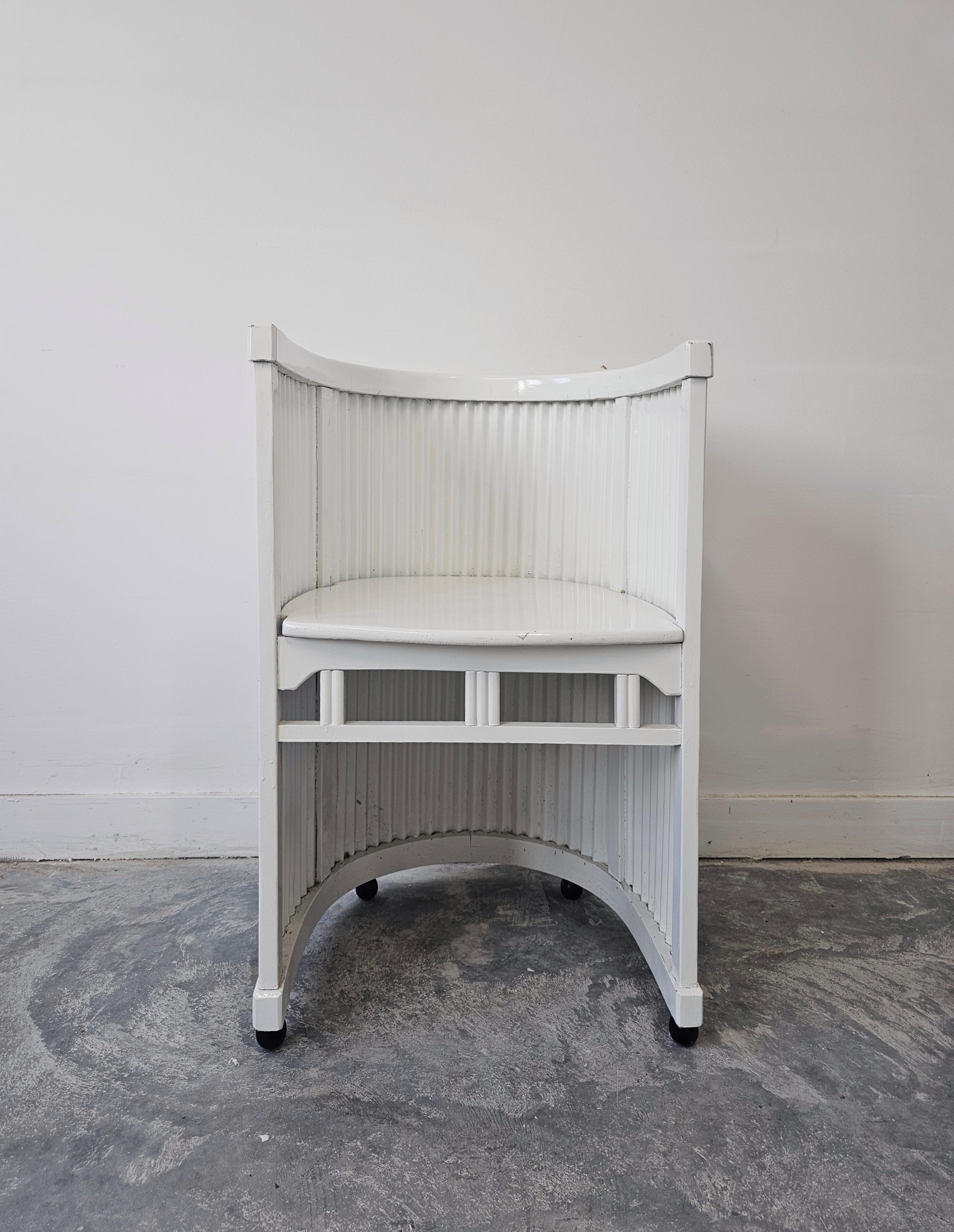 Début du 20ème siècle Paire de chaises latérales antiques en forme de fer à cheval, attr. à Hans Gunther Reinstein en vente