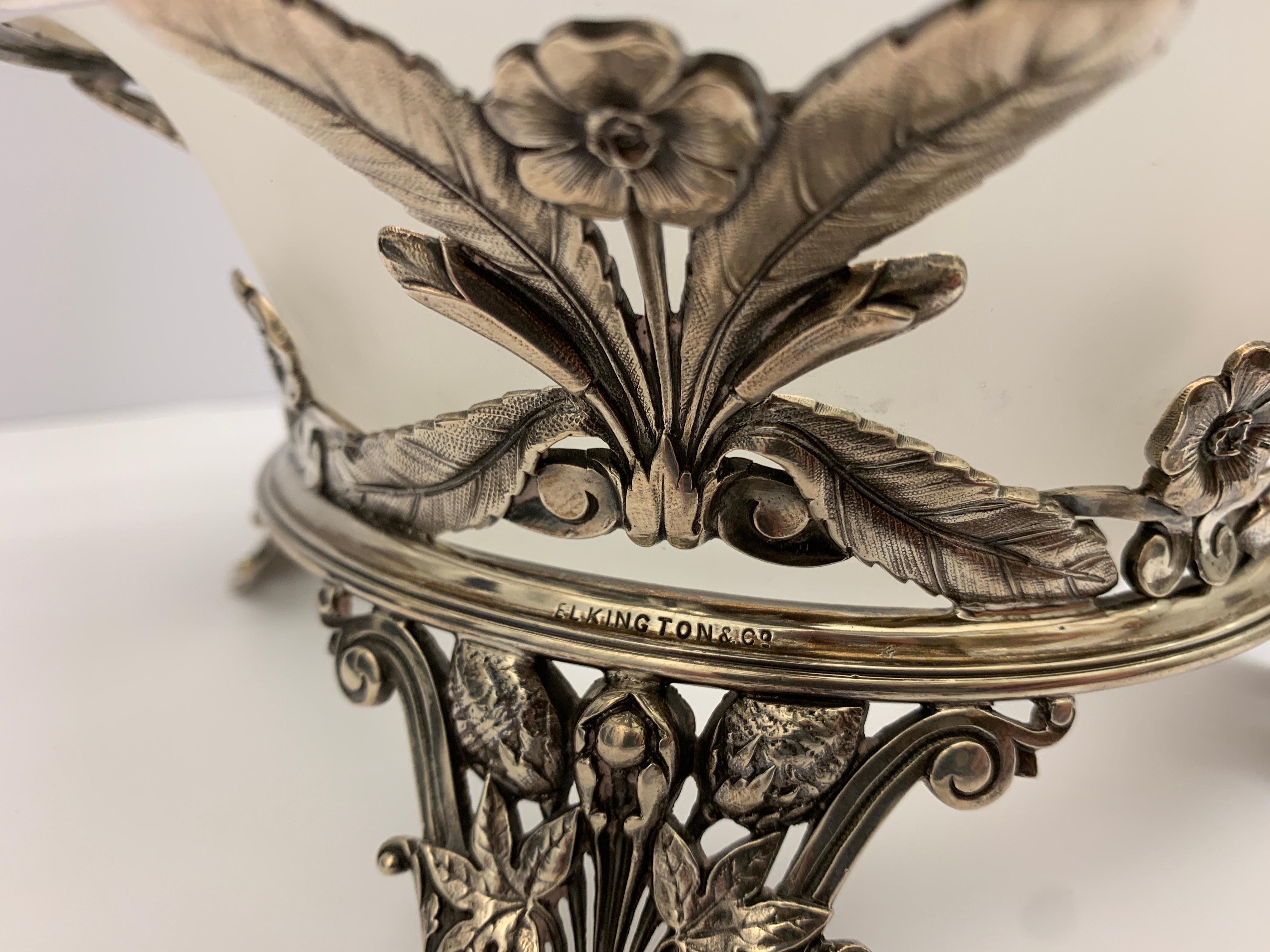 English Pair of Antique Silver and Frosted Glass Decorative Compotes, 19th Century For Sale