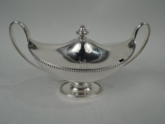 Coppia di zuppiere georgiane neoclassiche inglesi in argento sterling, 1785