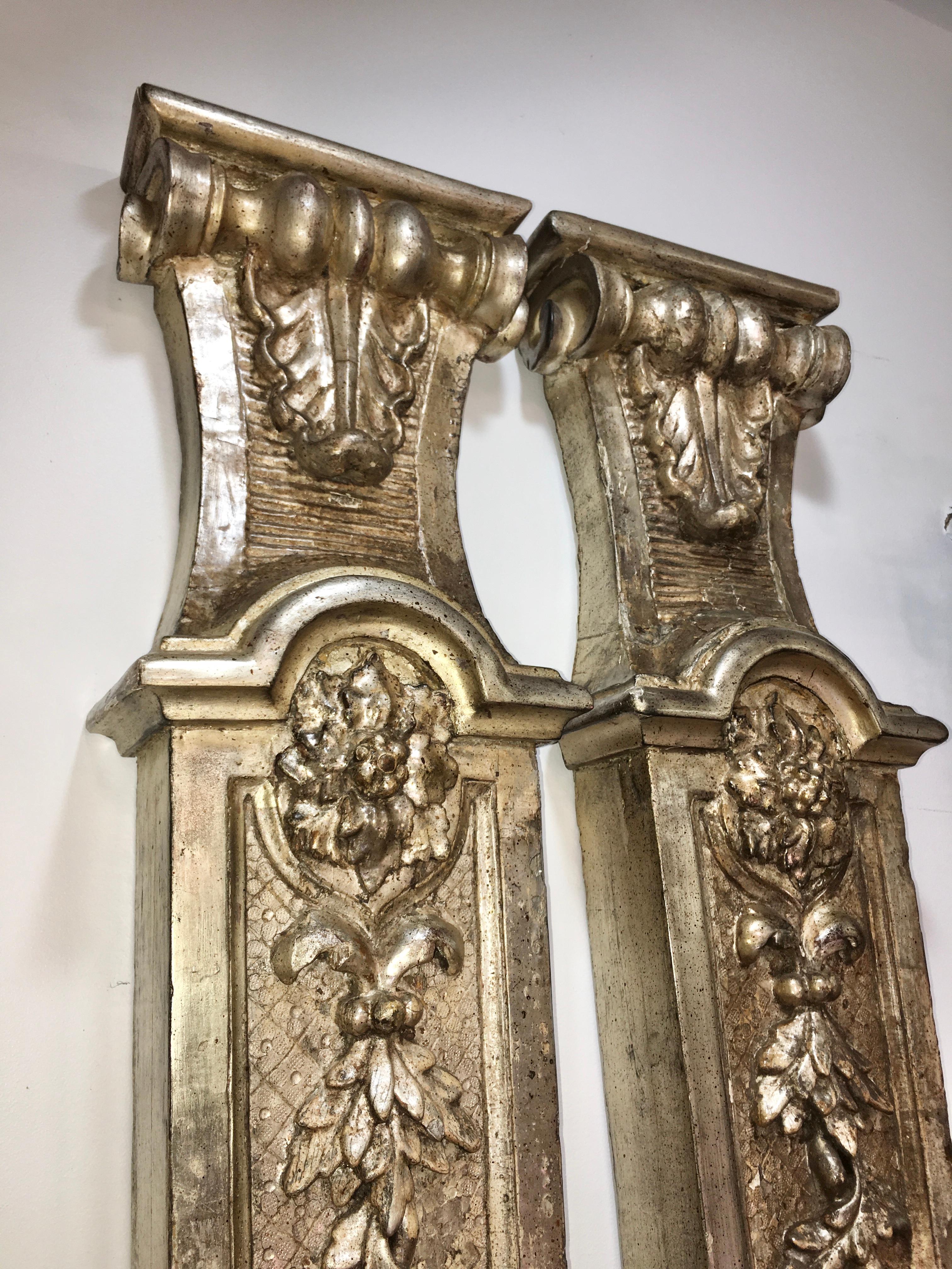 Silver Leaf Pair of Antique Silver Giltwood Regency Style Pilasters For Sale