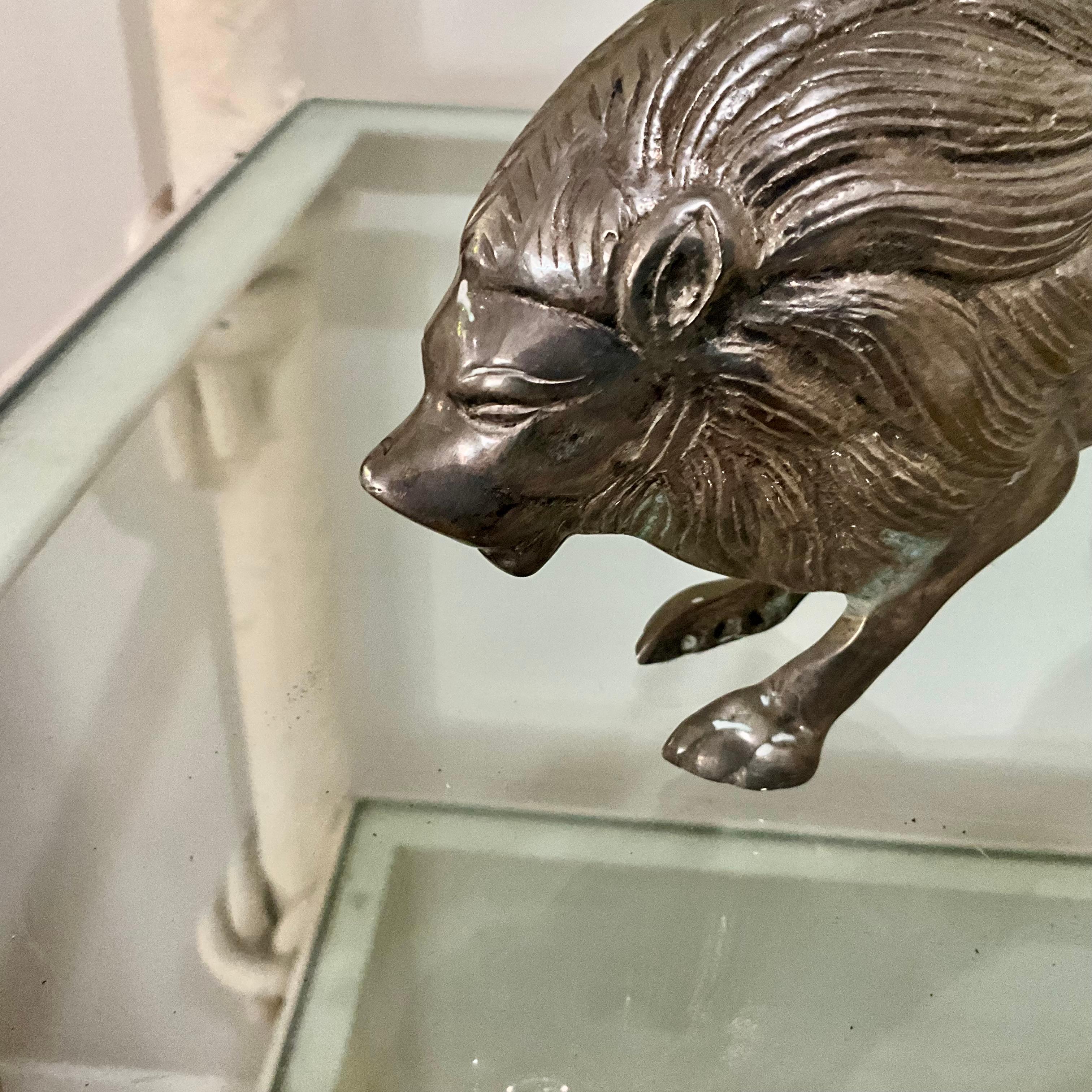 Placcato argento Coppia di leoni antichi in argento, 10 in vendita