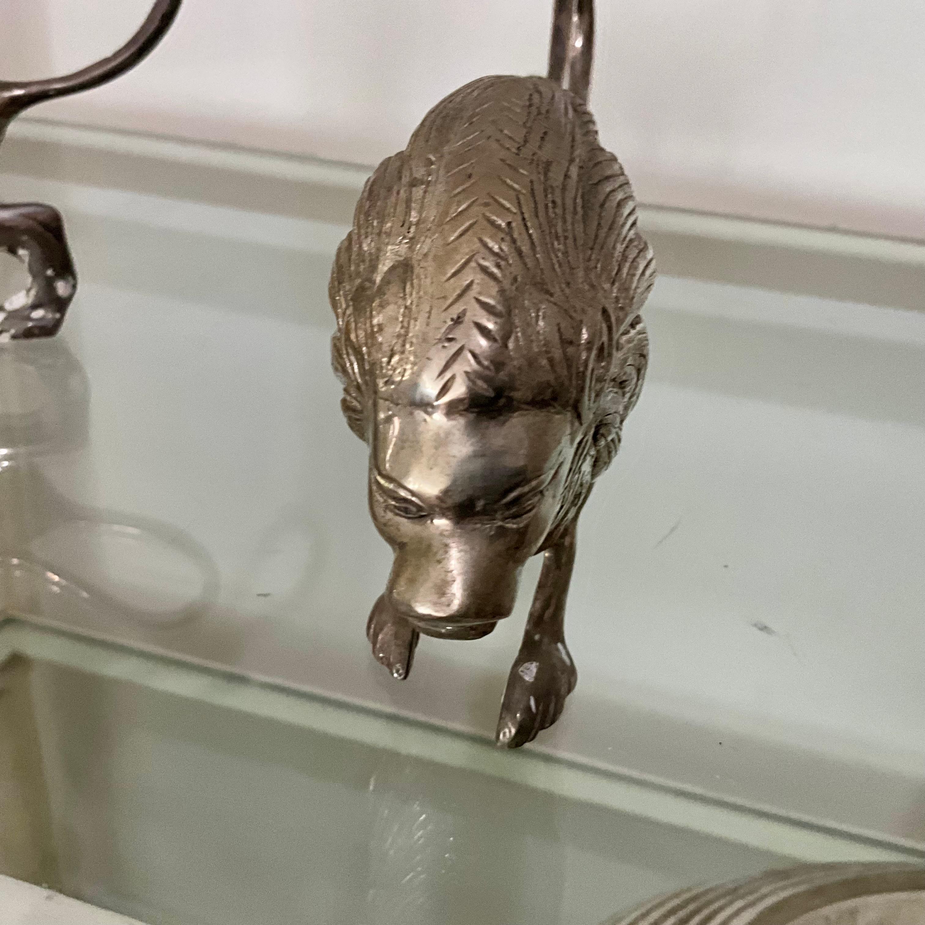 Coppia di leoni antichi in argento, 10 in vendita 1