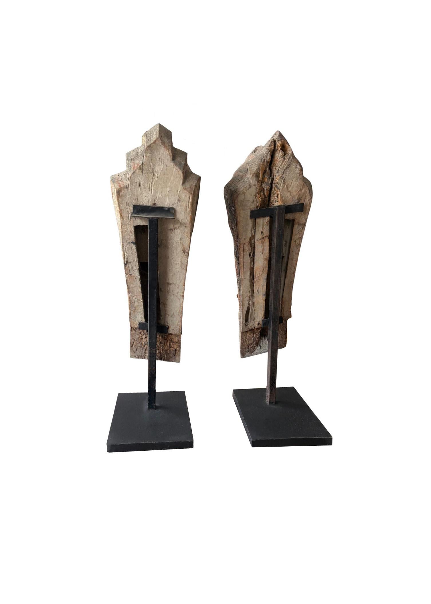 20ième siècle Paire de sculptures anciennes Singa, Tribu Batak Sumatra, début du 20e siècle en vente
