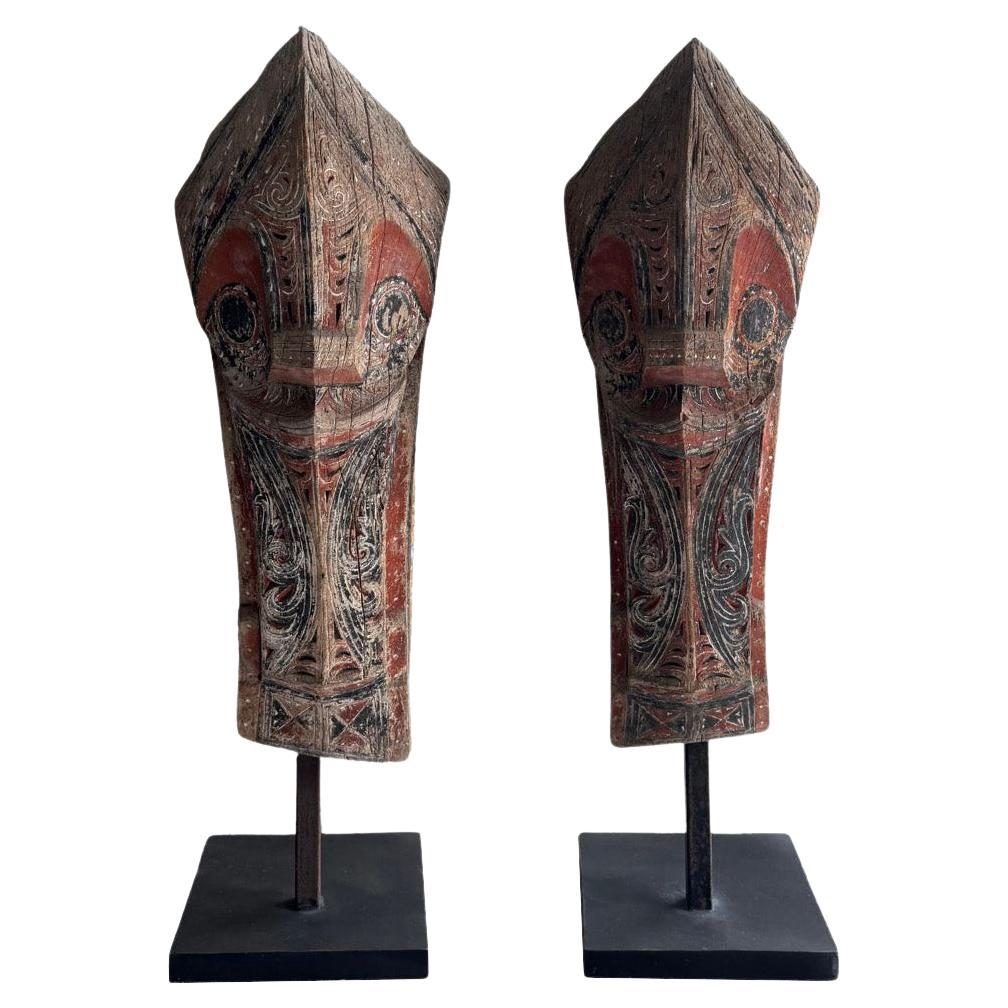 Paire de sculptures anciennes Singa, Tribu Batak Sumatra, début du 20e siècle