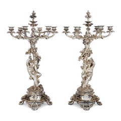 Paire de candélabres anciens à six lumières en bronze argenté de Christofle
