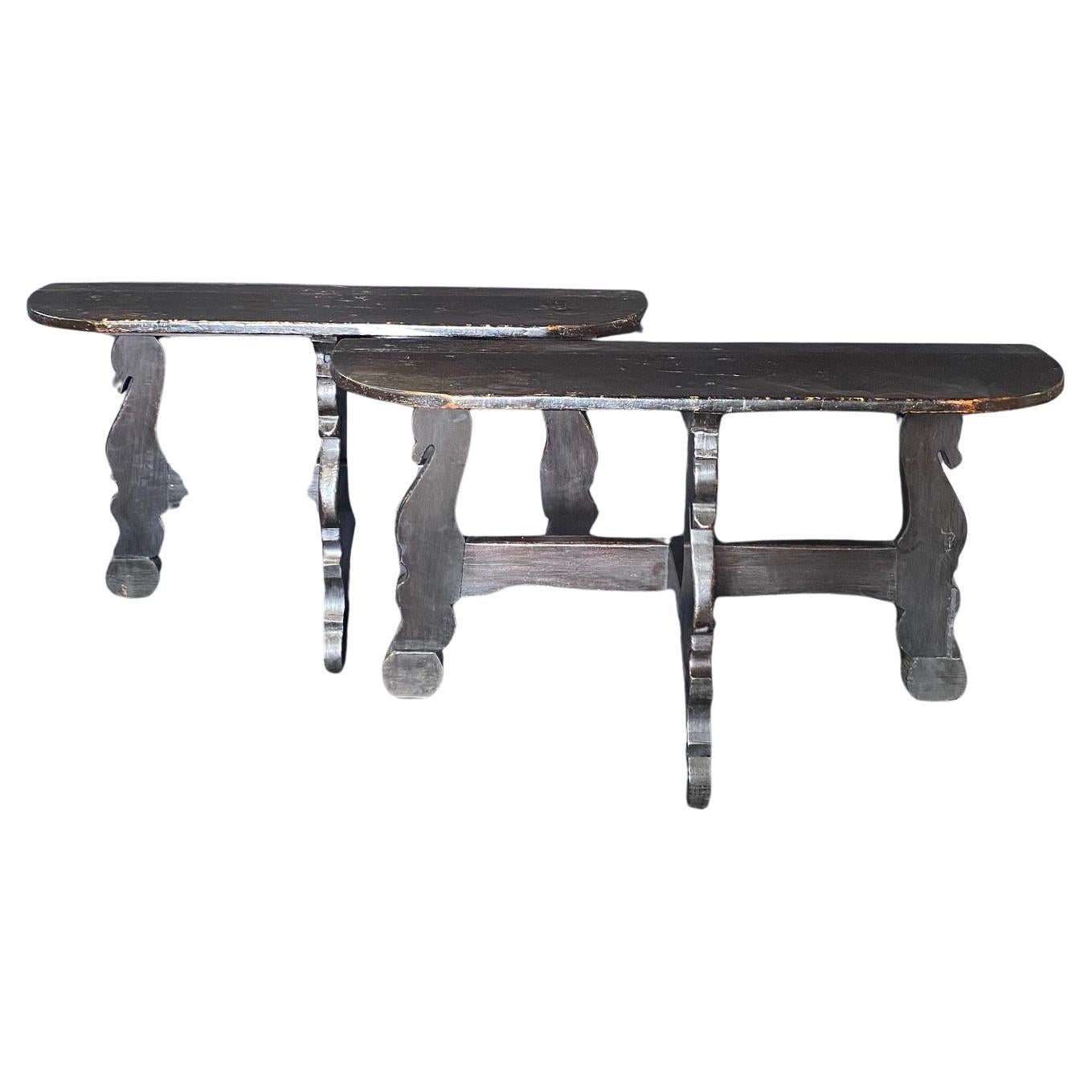  Paire d'anciennes tables demi-lune, consoles ou tables d'appoint espagnoles