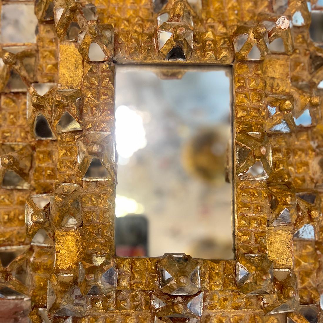 Espagnol Paire de miroirs espagnols anciens, vendus individuellement en vente