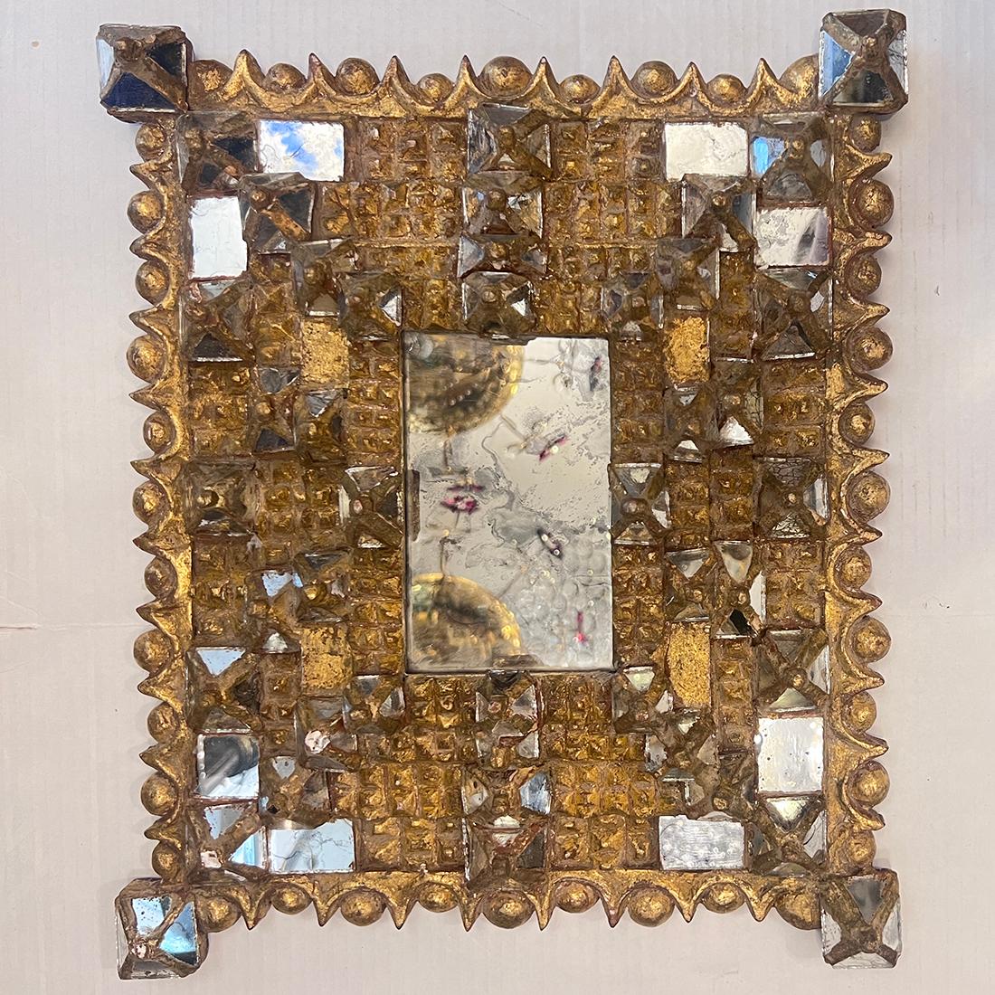 Paire de miroirs espagnols anciens, vendus individuellement en vente 3