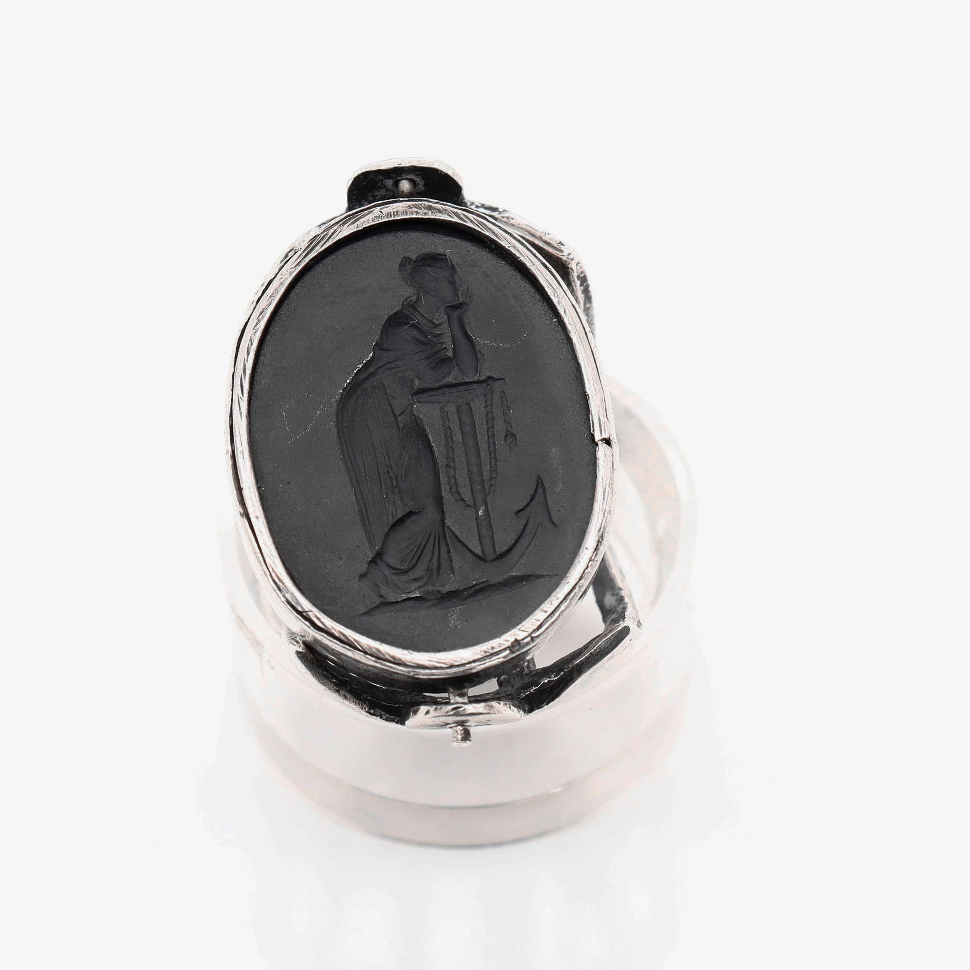 Paire de boutons de montre anciens avec sceaux en intaille en basalte de Wedgwood & Bentley en vente 5