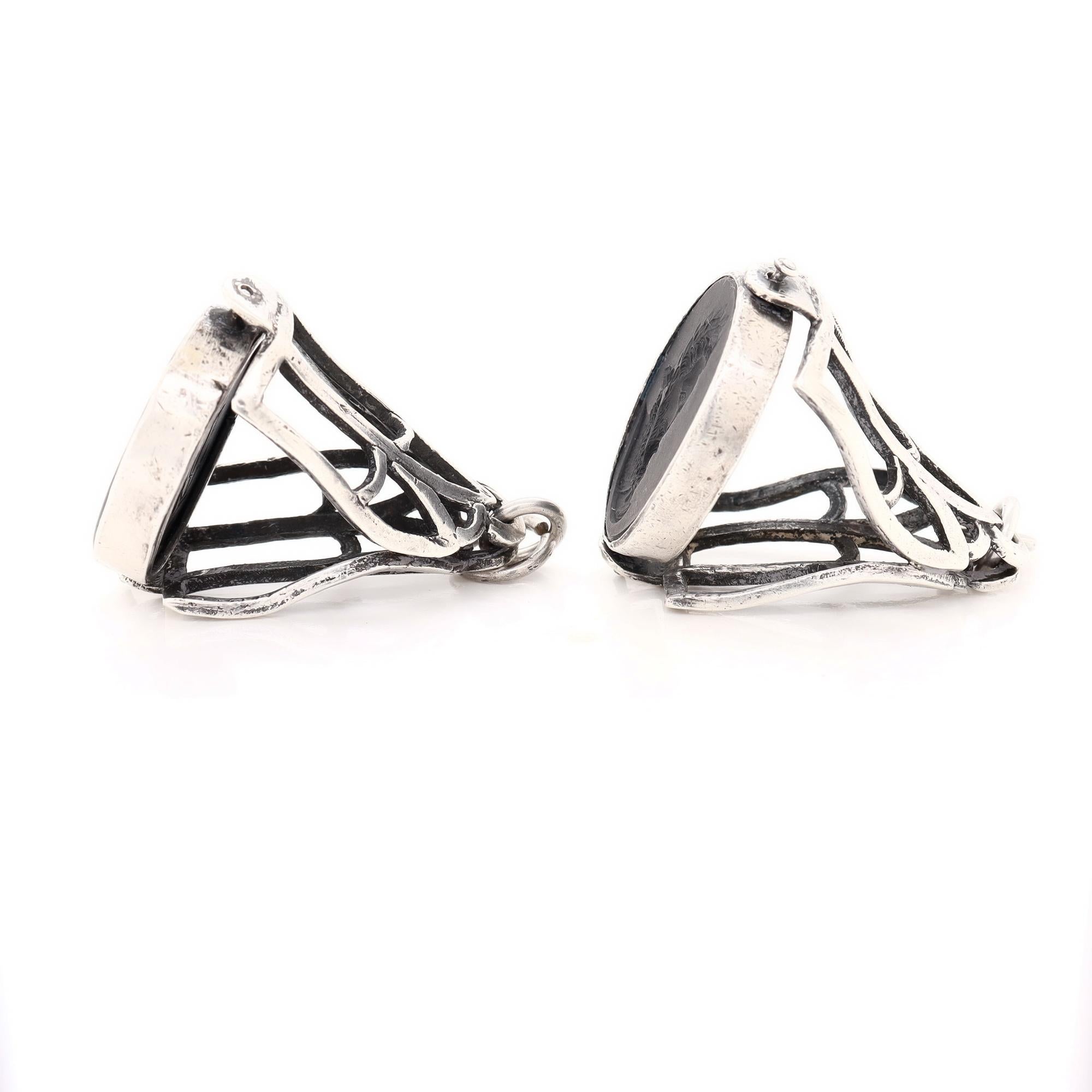 Paire de boutons de montre anciens avec sceaux en intaille en basalte de Wedgwood & Bentley en vente 7