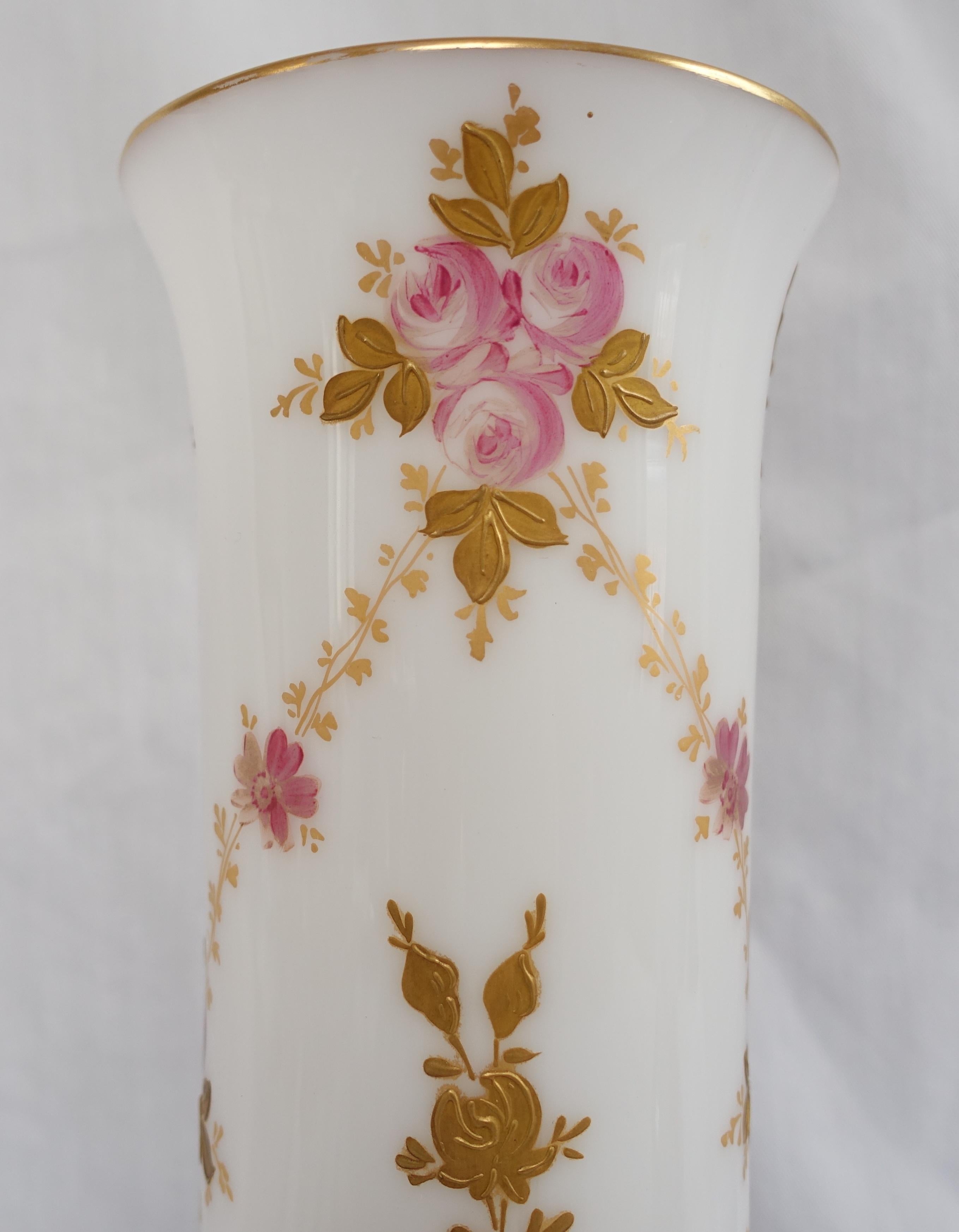 Late 19th Century Pair of antique St. Louis opaline crystal vases, Art Nouveau period circa 1900 For Sale