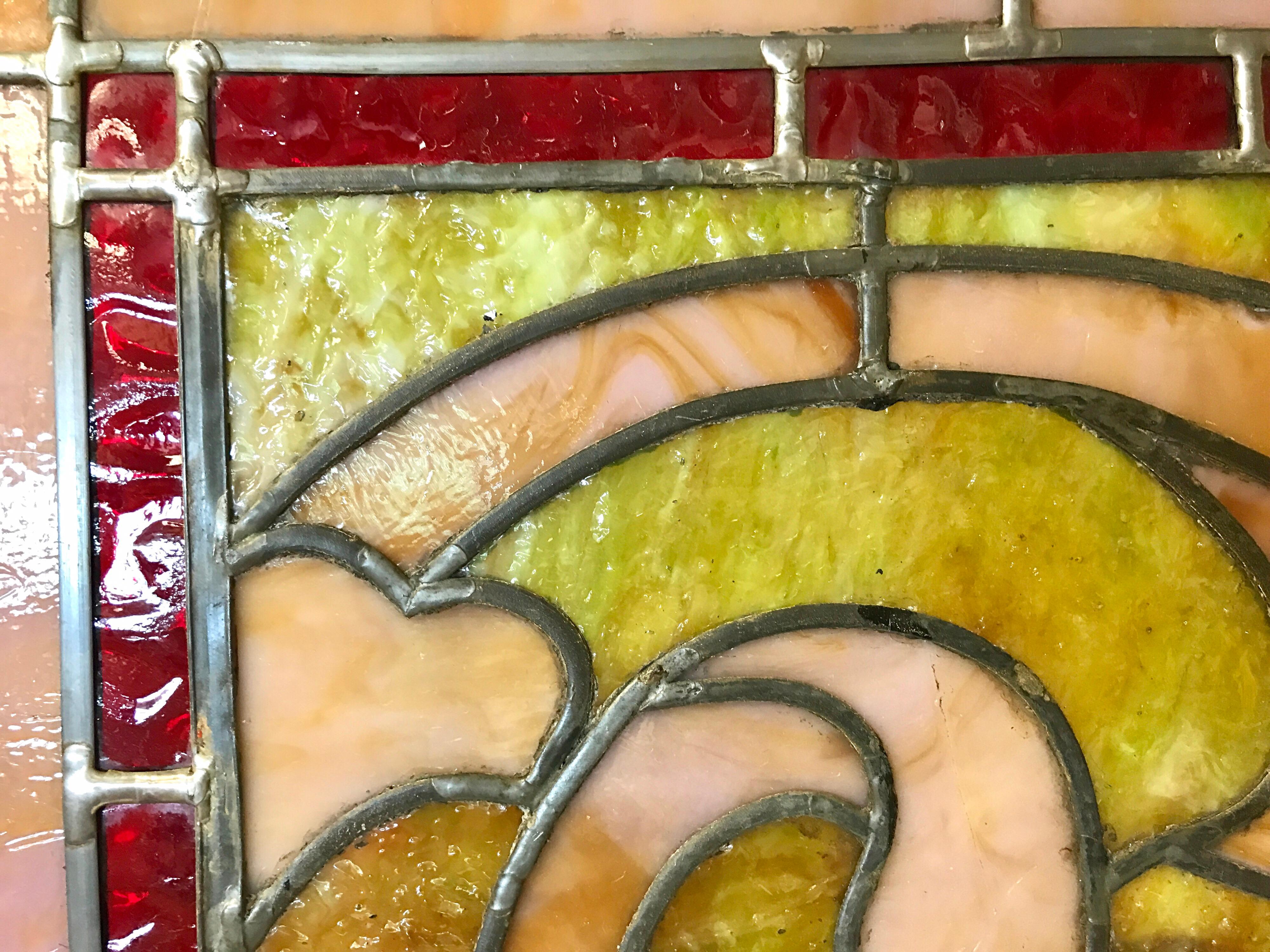 Pair of Antique Stained Glass Windows In Good Condition In West Hartford, CT