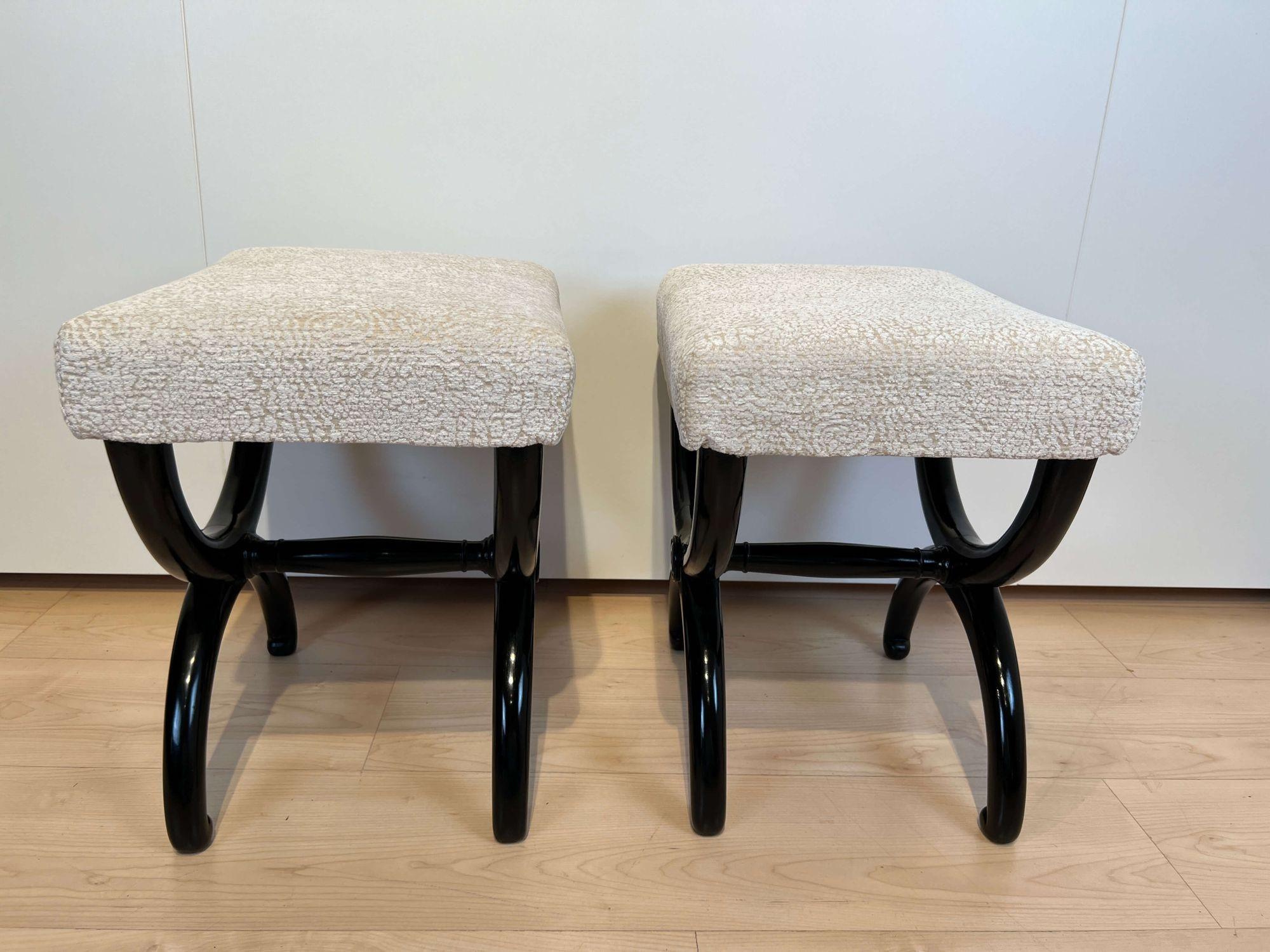 Early 19th Century Pair of Antique Stools, Ebonized Beech Wood, Creme Fabric, France circa 1820 For Sale