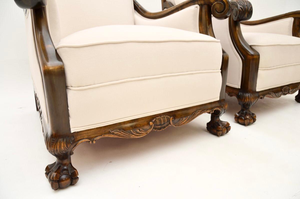 Paire de fauteuils suédois anciens en bouleau satiné en vente 4