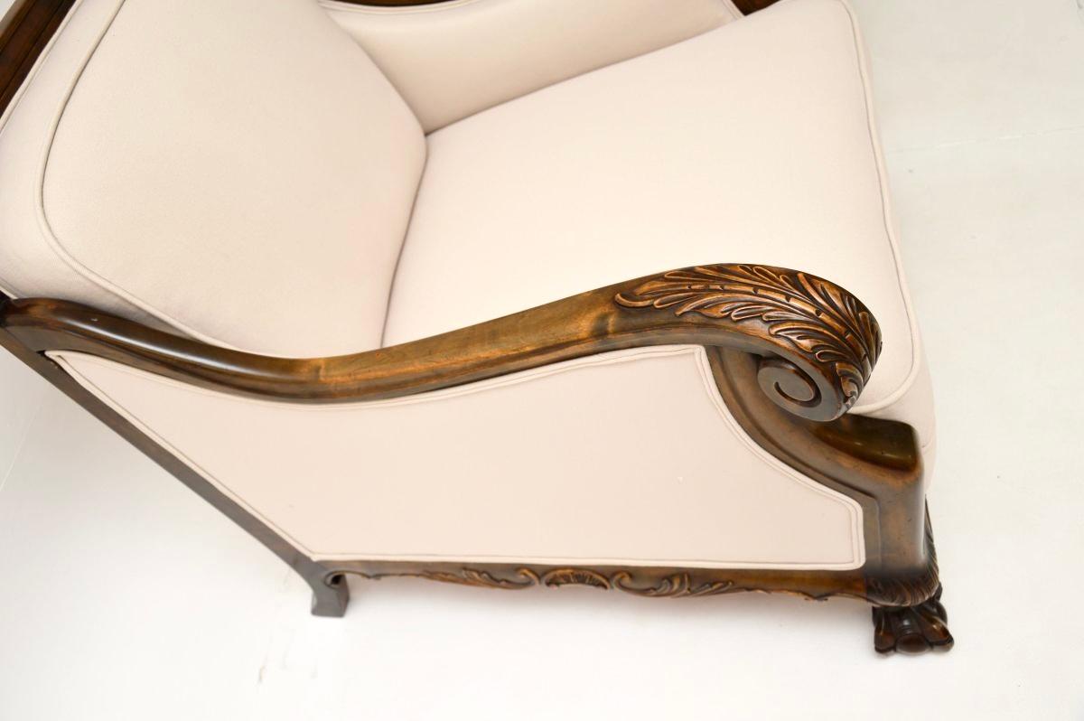 Paire de fauteuils suédois anciens en bouleau satiné en vente 2