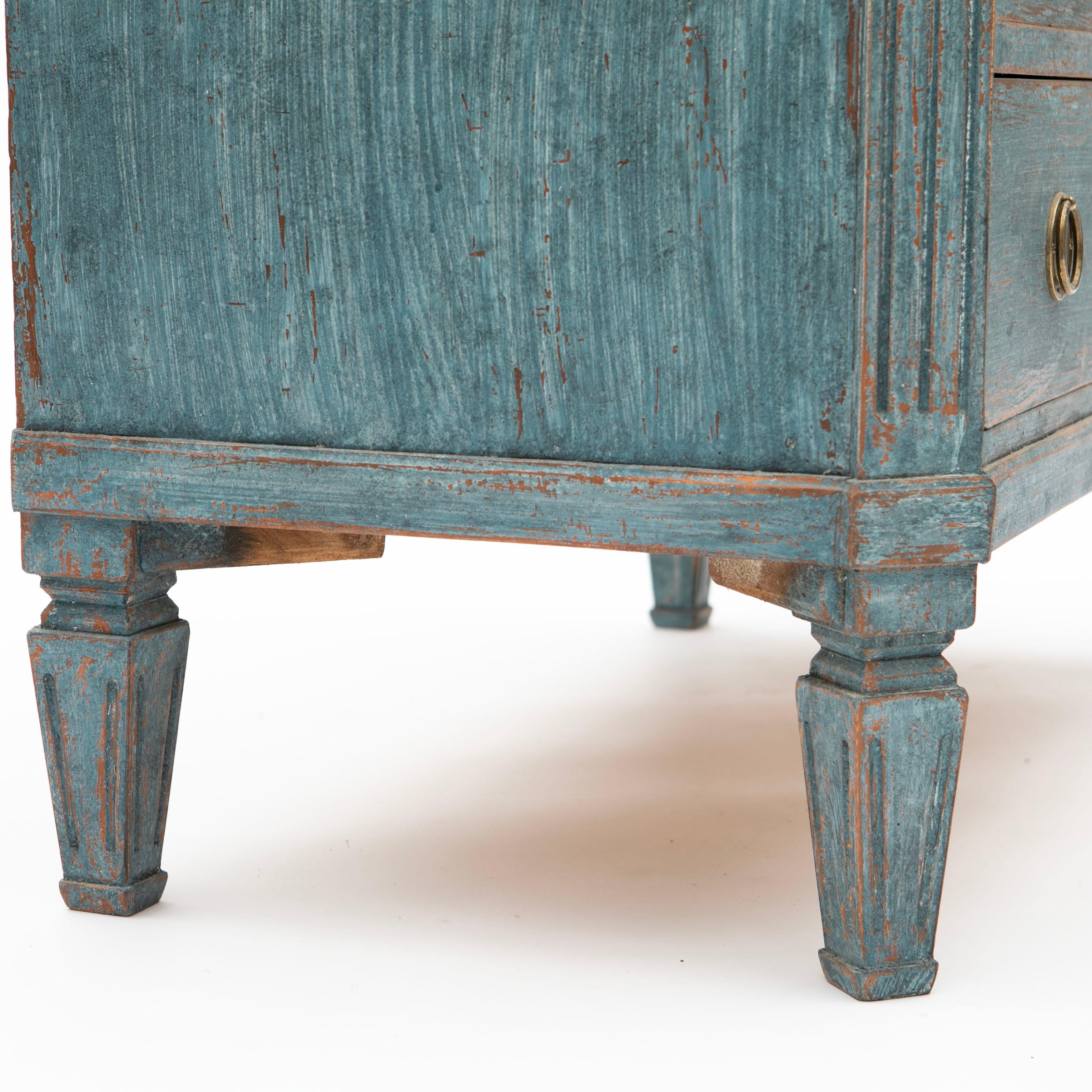 19th Century Pair of Swedish Gustavian Style Blue Painted Chest of Drawers For Sale