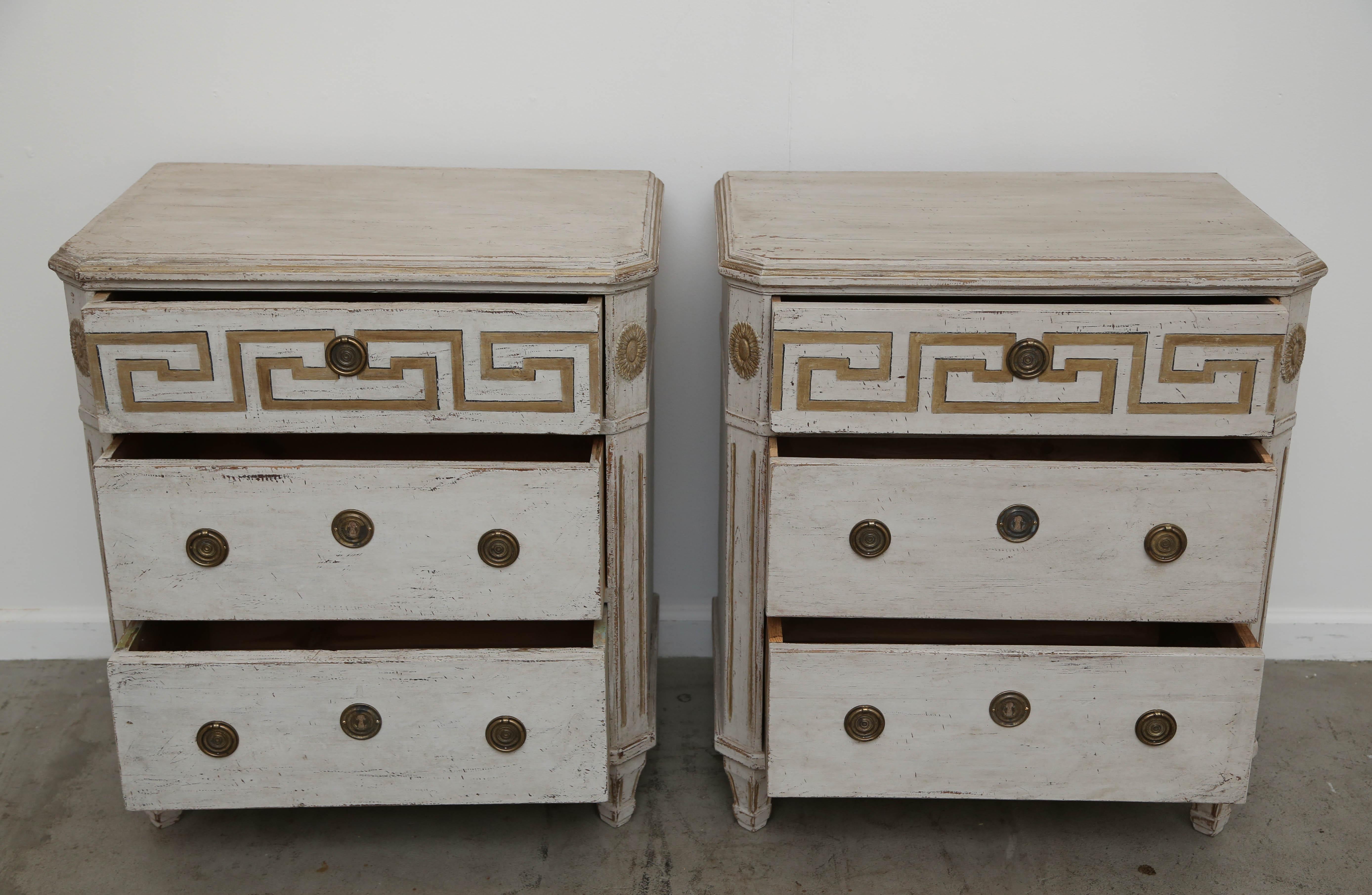 Pair of Antique Swedish Gustavian Style Painted Chests with Greek Key In Good Condition In West Palm Beach, FL