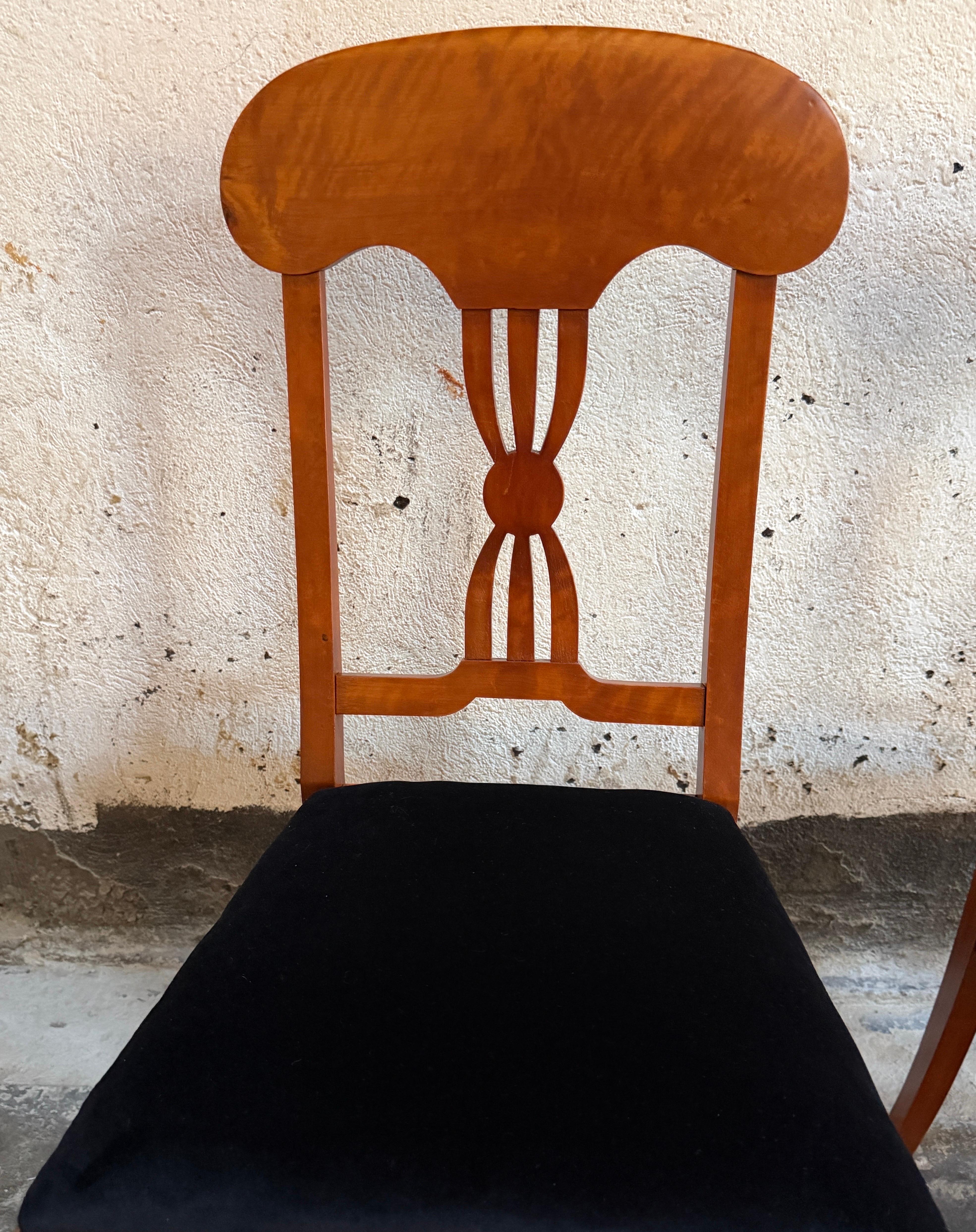 Coppia di antiche sedie svedesi Karl Johan (Biedermeier) Revival c. 1900 In condizioni buone in vendita a Atlanta, GA