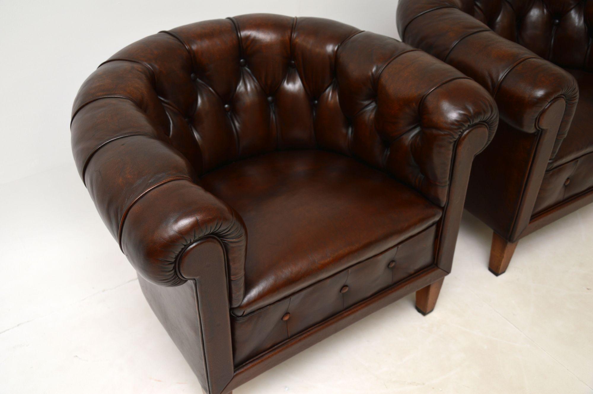 Pair of Antique Swedish Leather Chesterfield Armchairs In Good Condition In London, GB