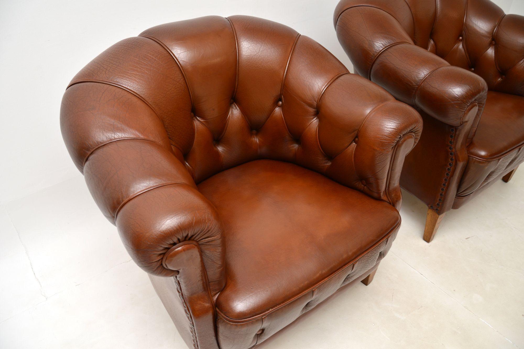 Mid-20th Century Pair of Antique Swedish Leather Club Armchairs For Sale