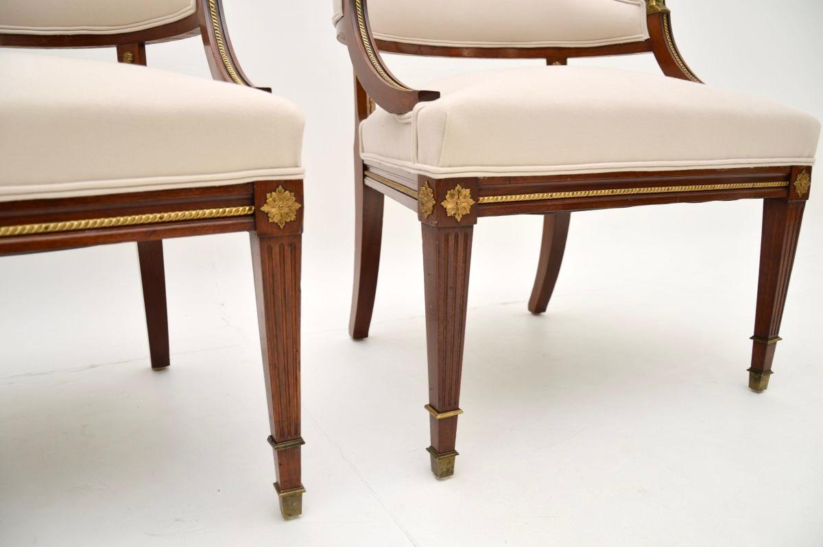 Coppia di antiche poltrone svedesi in stile neoclassico in vendita 5