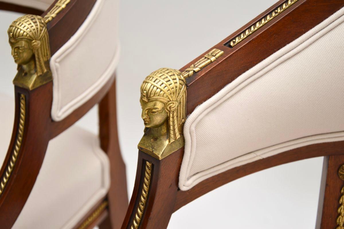 Coppia di antiche poltrone svedesi in stile neoclassico in vendita 1