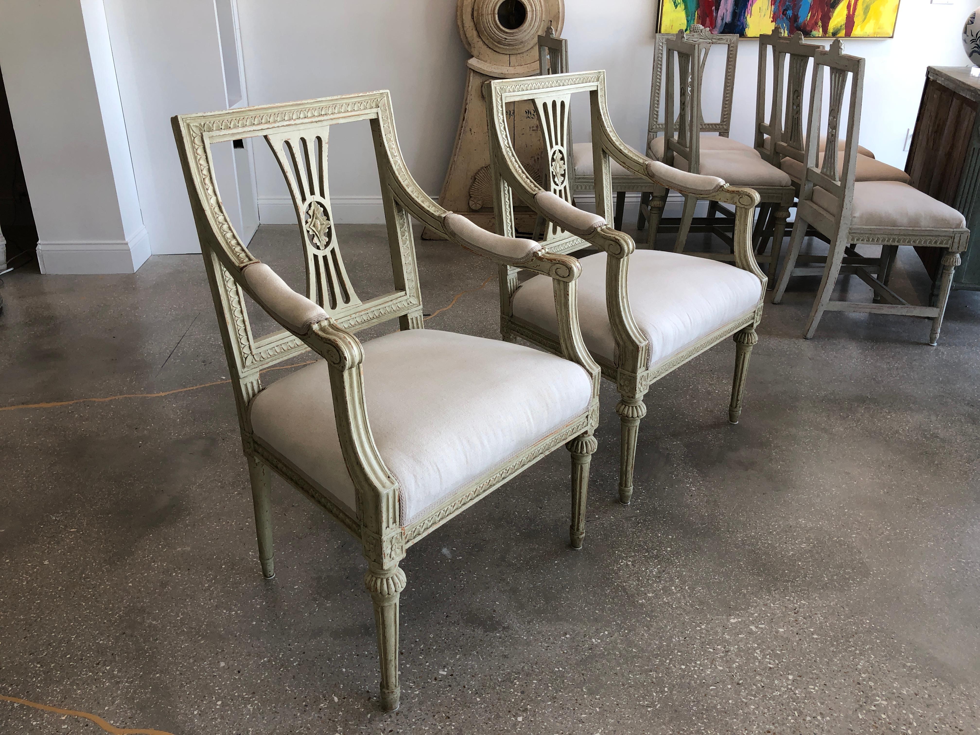 Pair of Antique Swedish Painted Gustavian Armchairs, circa 1810-1820 In Good Condition For Sale In West Palm Beach, FL