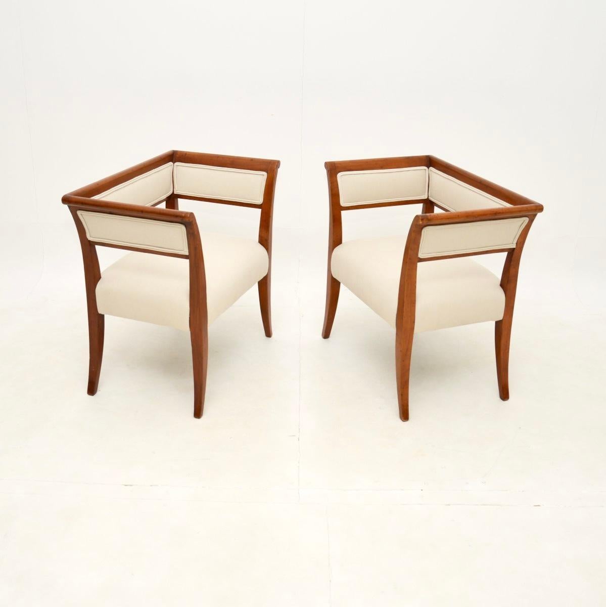 Pair of Antique Swedish Satin Birch Biedermeier Armchairs In Good Condition For Sale In London, GB