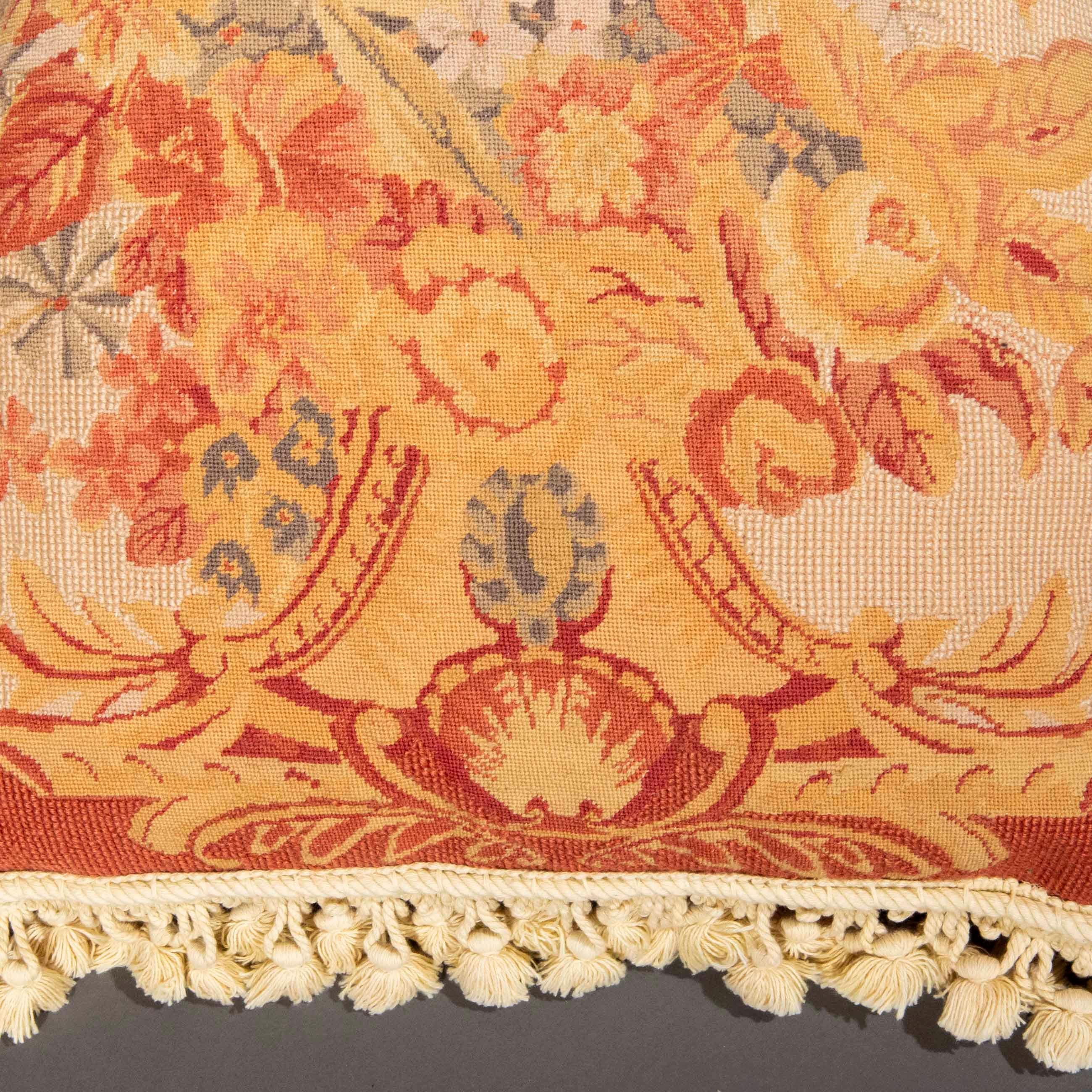 Hand-Knotted Pair of Antique Tapestry Pillows or Cushions, 19th Century For Sale