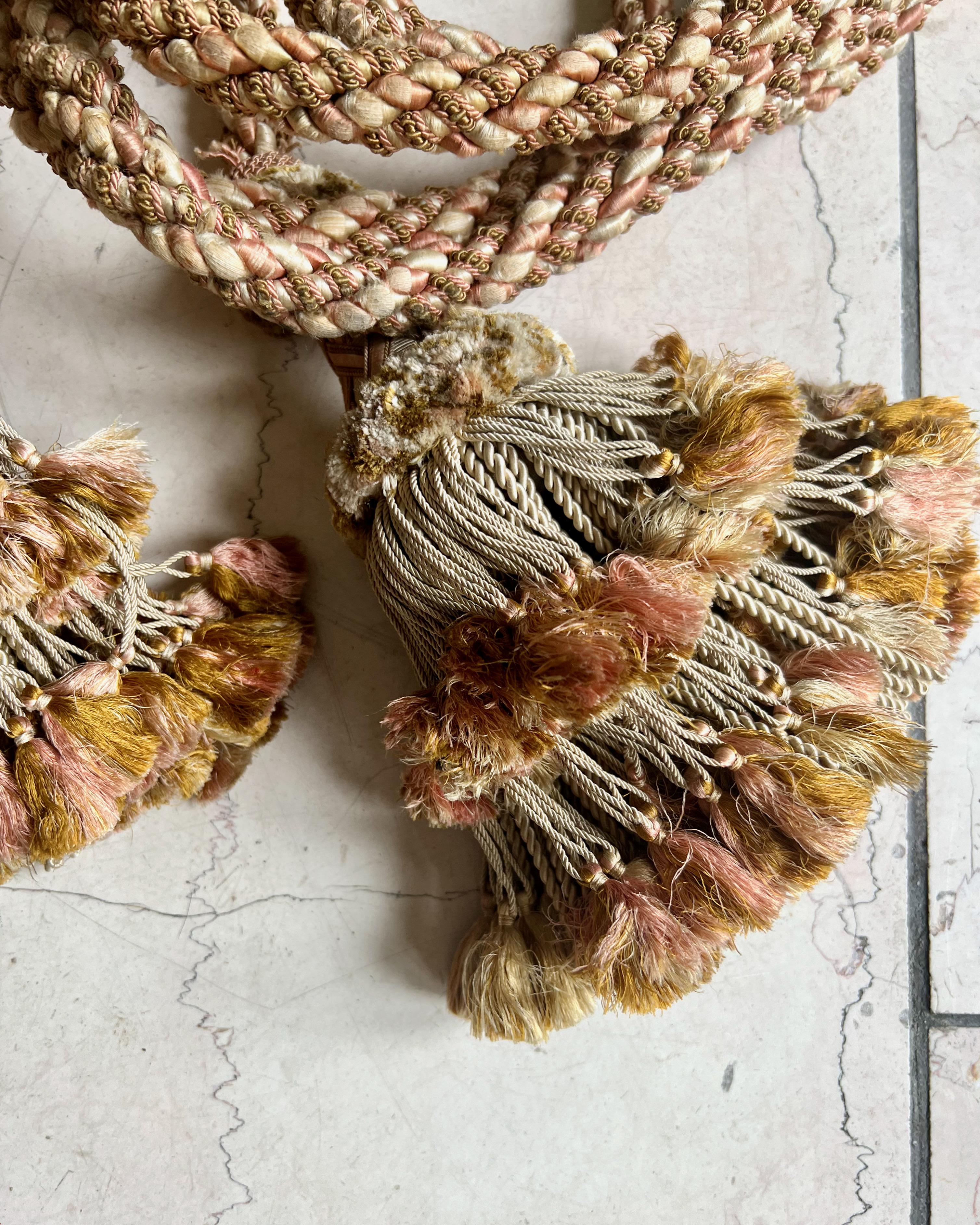Pair of Antique Tassels Curtain Tiebacks French Passementerie In Good Condition For Sale In Charleston, SC