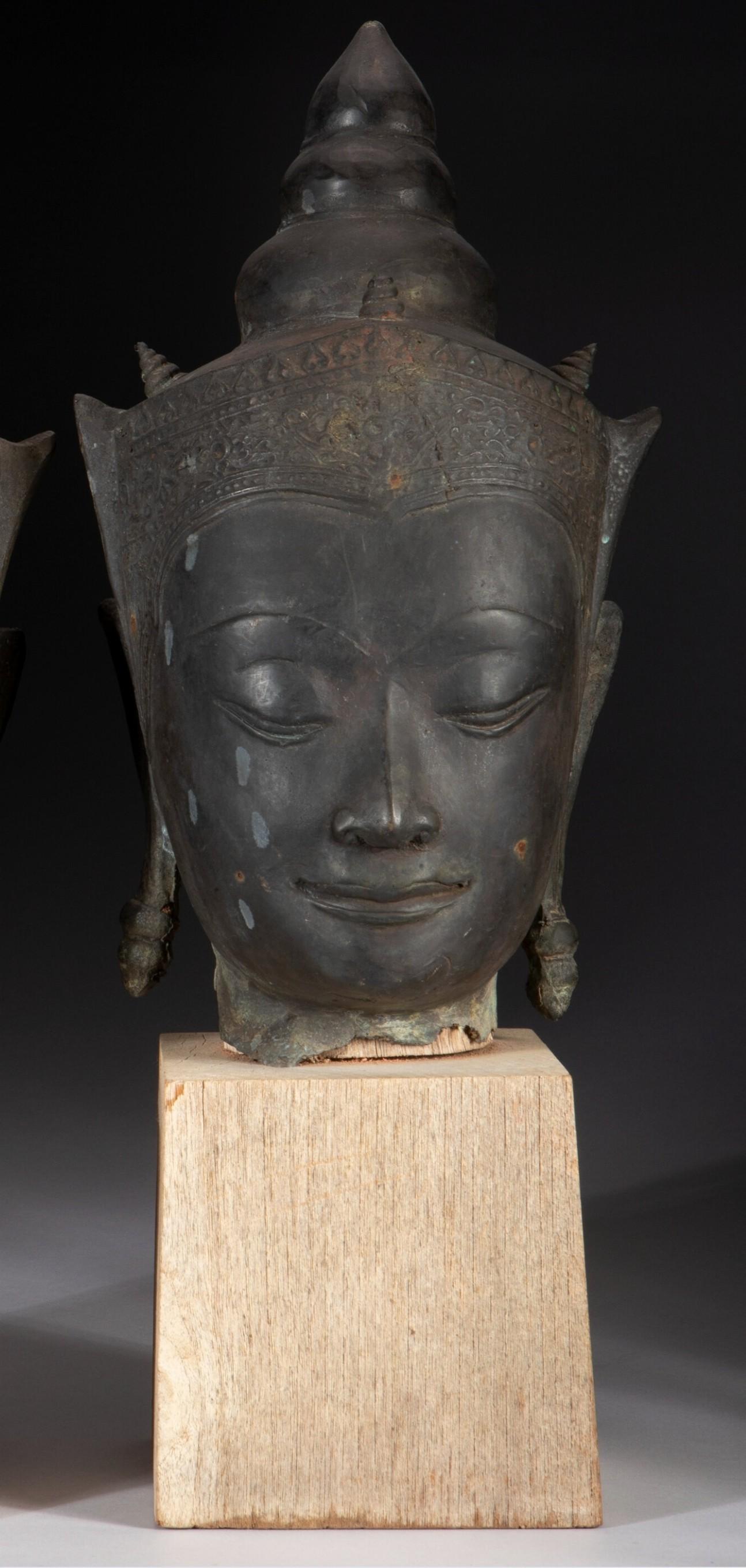 Pair of Antique Thai Ayutthaya Period Bronze Crowned Buddha Head on Wood Stand  In Good Condition For Sale In Forney, TX