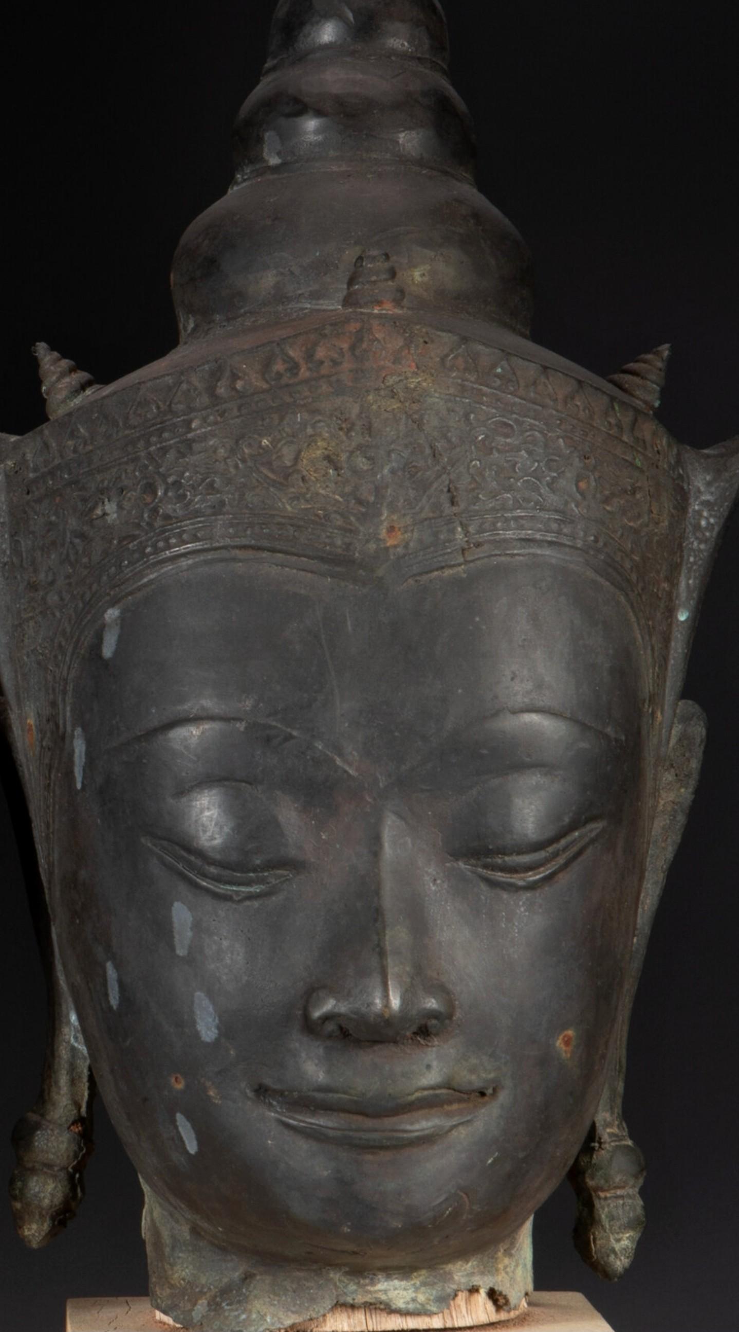 Pair of Antique Thai Ayutthaya Period Bronze Crowned Buddha Head on Wood Stand  For Sale 1