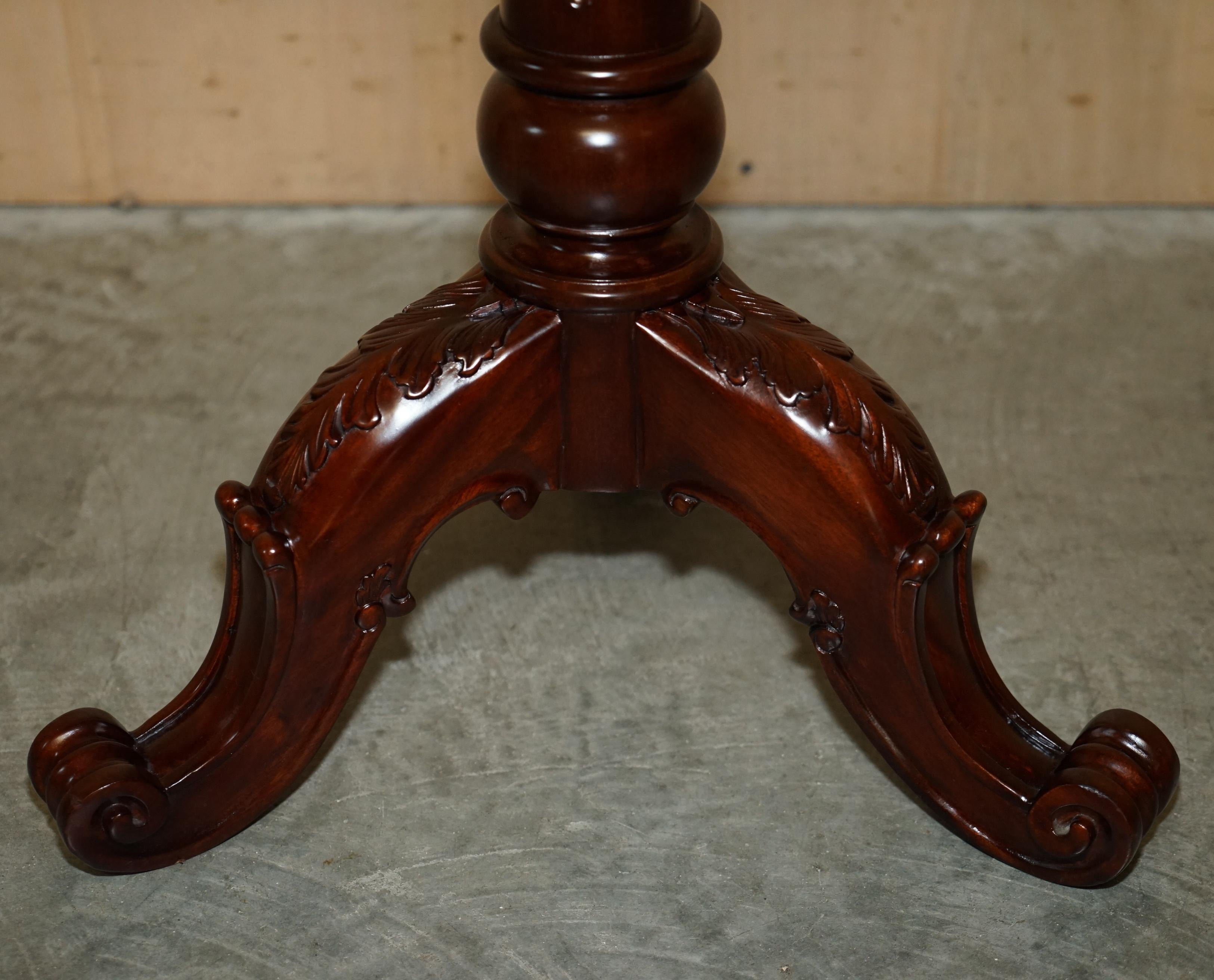 Hardwood Pair of Antique Thomas Chippendale Hand Carved Jardiniere Plant Stands Pedestals For Sale